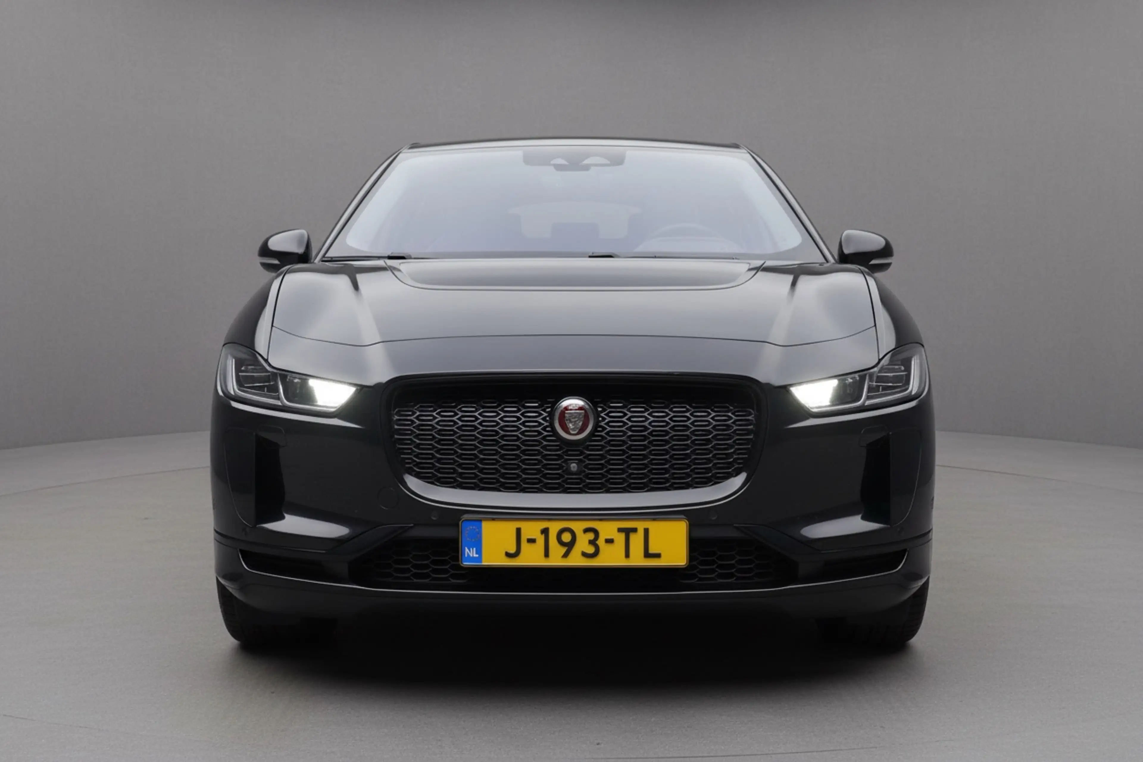 Jaguar I-Pace EV320 S Business Pack 90 kWh / New battery 30k / S — photo 6