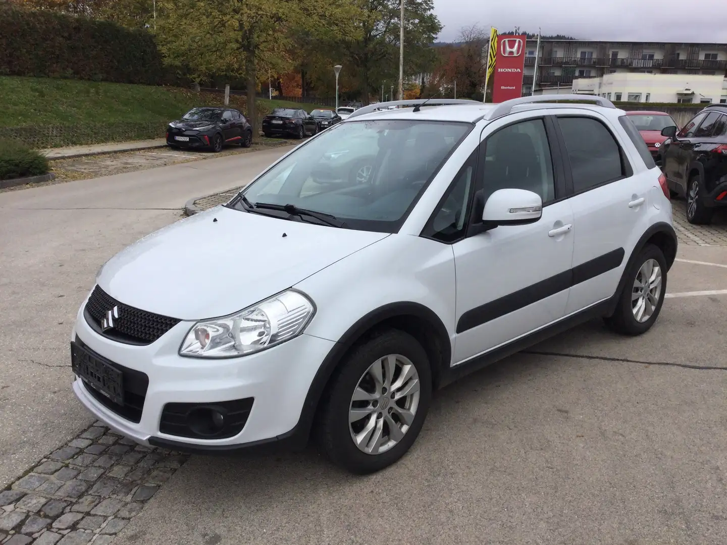 Suzuki SX4 1,6 GLX 4WD Navigator Weiß - 1