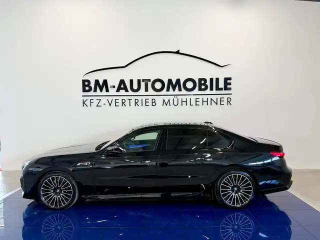 BMW 760 M760e,PerformancePaket,LoungePaket,B&W,Vollaus.,TV