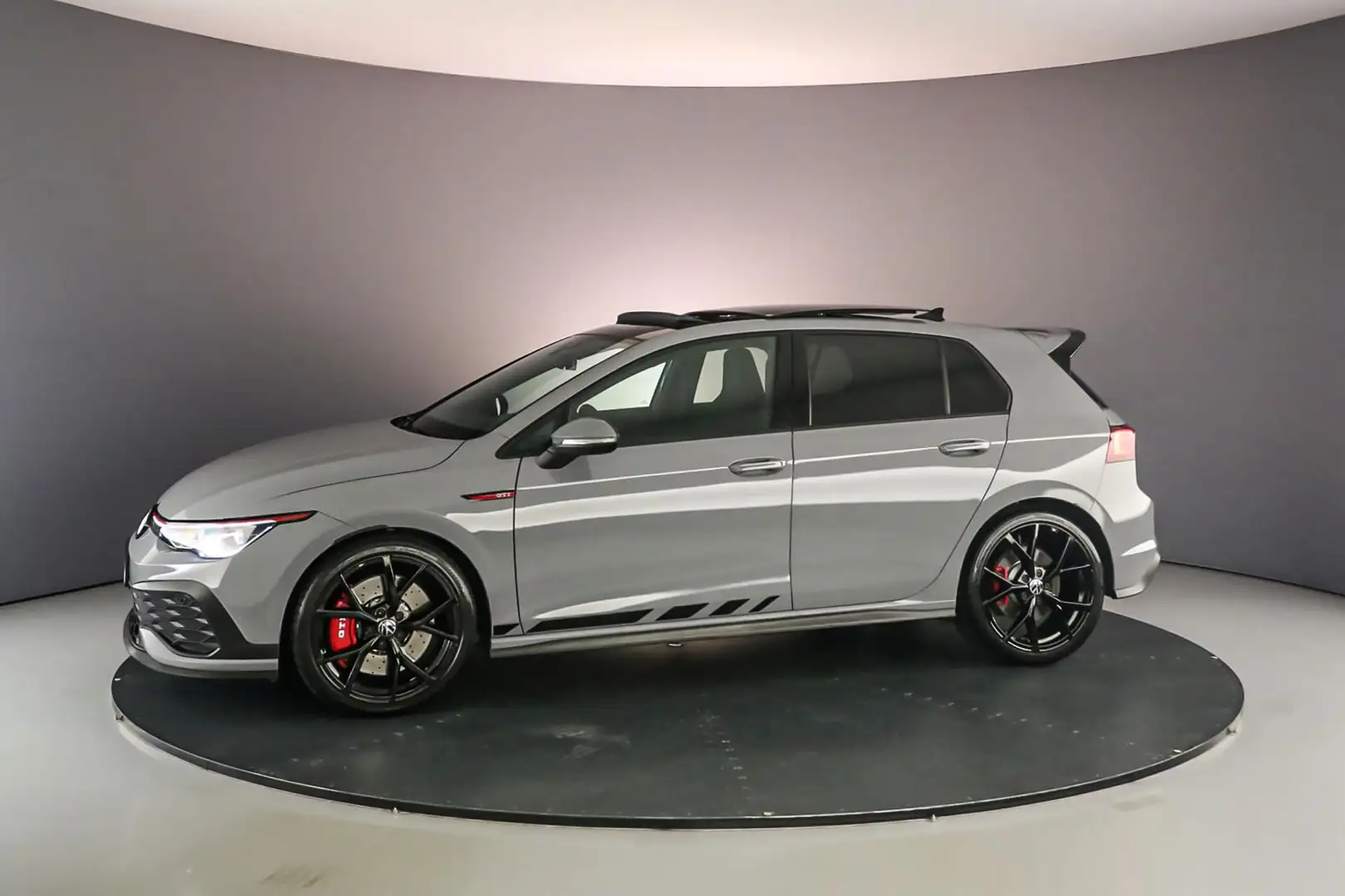 Volkswagen Golf GTI Clubsport "Wordt verwacht" 2.0 TSI 300pk DSG Autom Grijs - 2