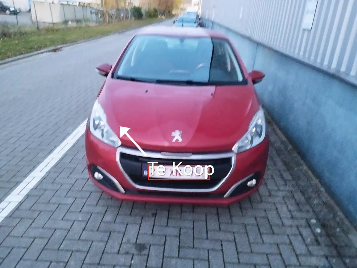 Peugeot 208 208 i PureTech 68 Urban Move Rouge - 1