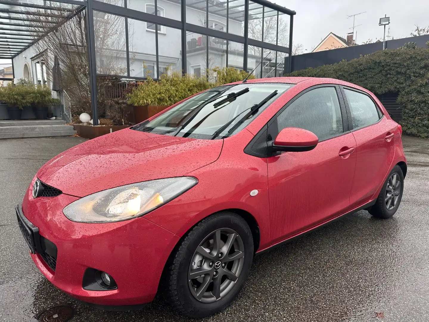 Mazda 2 Lim. 1.3 Impression*TÜV & Serv. Neu Rot - 1
