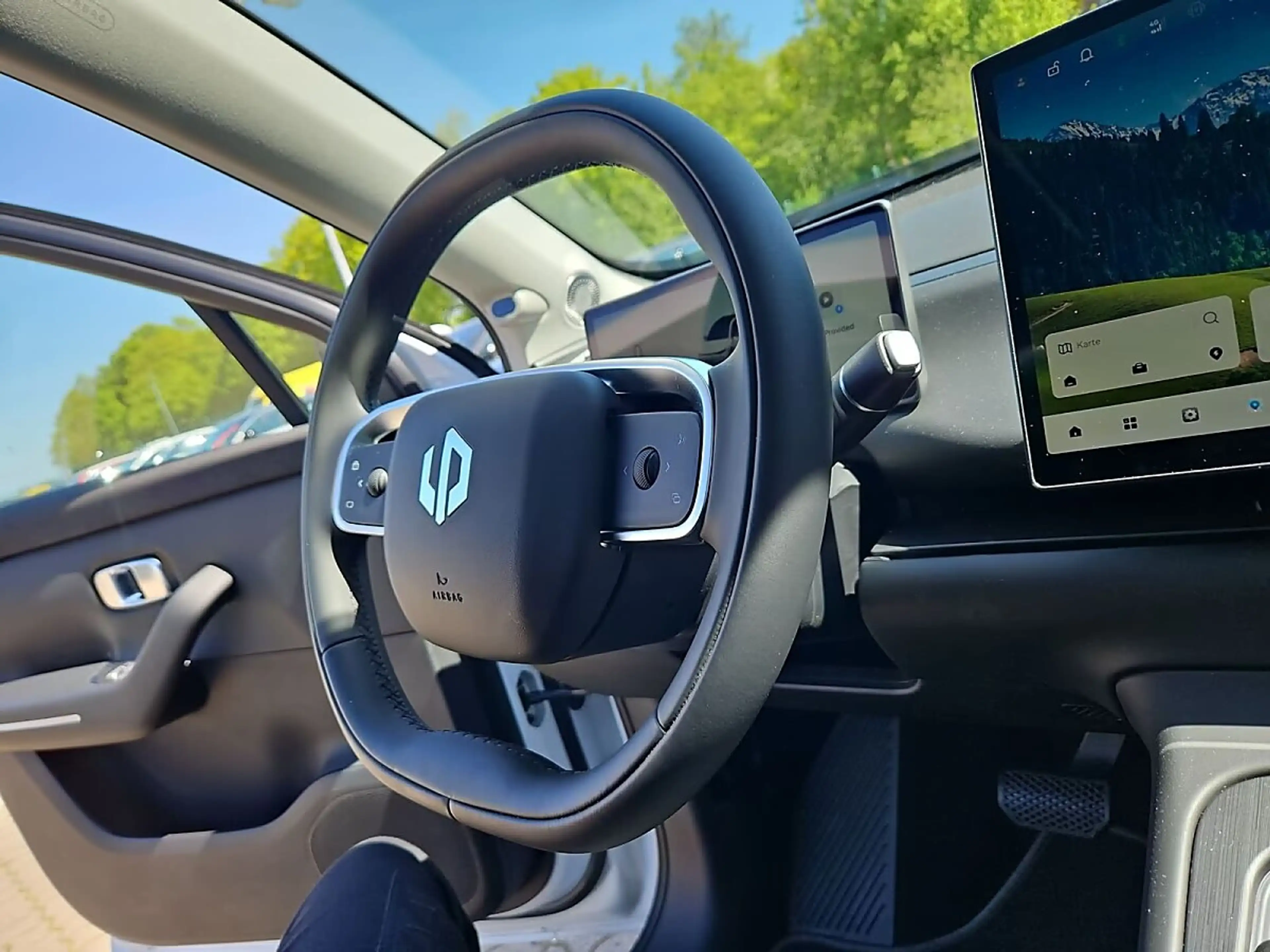 Leapmotor C10 REEV 28,4kWh Design — photo 13