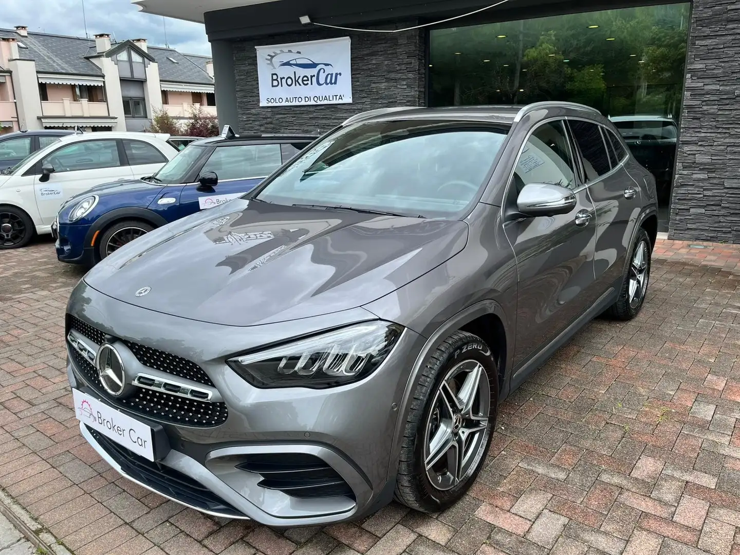 Mercedes-Benz GLA 250 GLA-H247 2023 e phev AMG Line Premium auto Grijs - 1