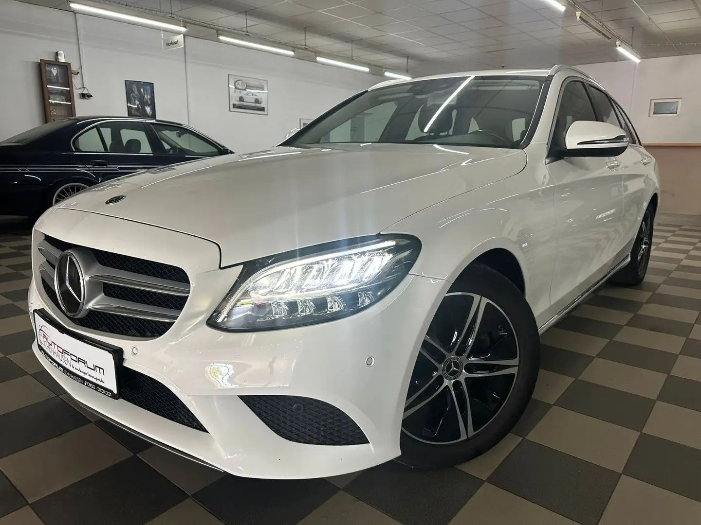 Mercedes-Benz C 220 T d Avantgarde *Ahk-Assist Paket* Bianco - 1