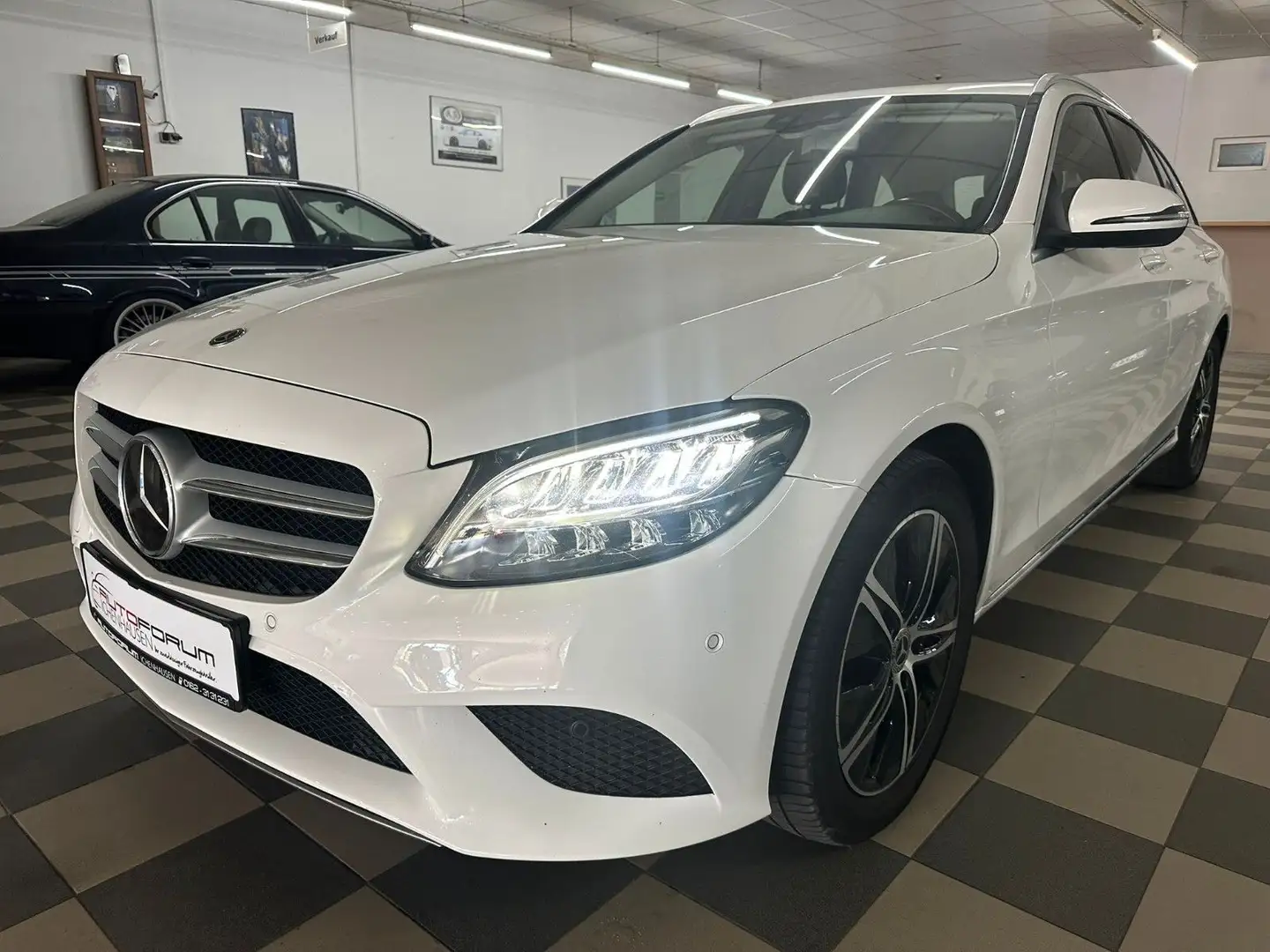 Mercedes-Benz C 220 T d Avantgarde *Ahk-Assist Paket* Bianco - 2