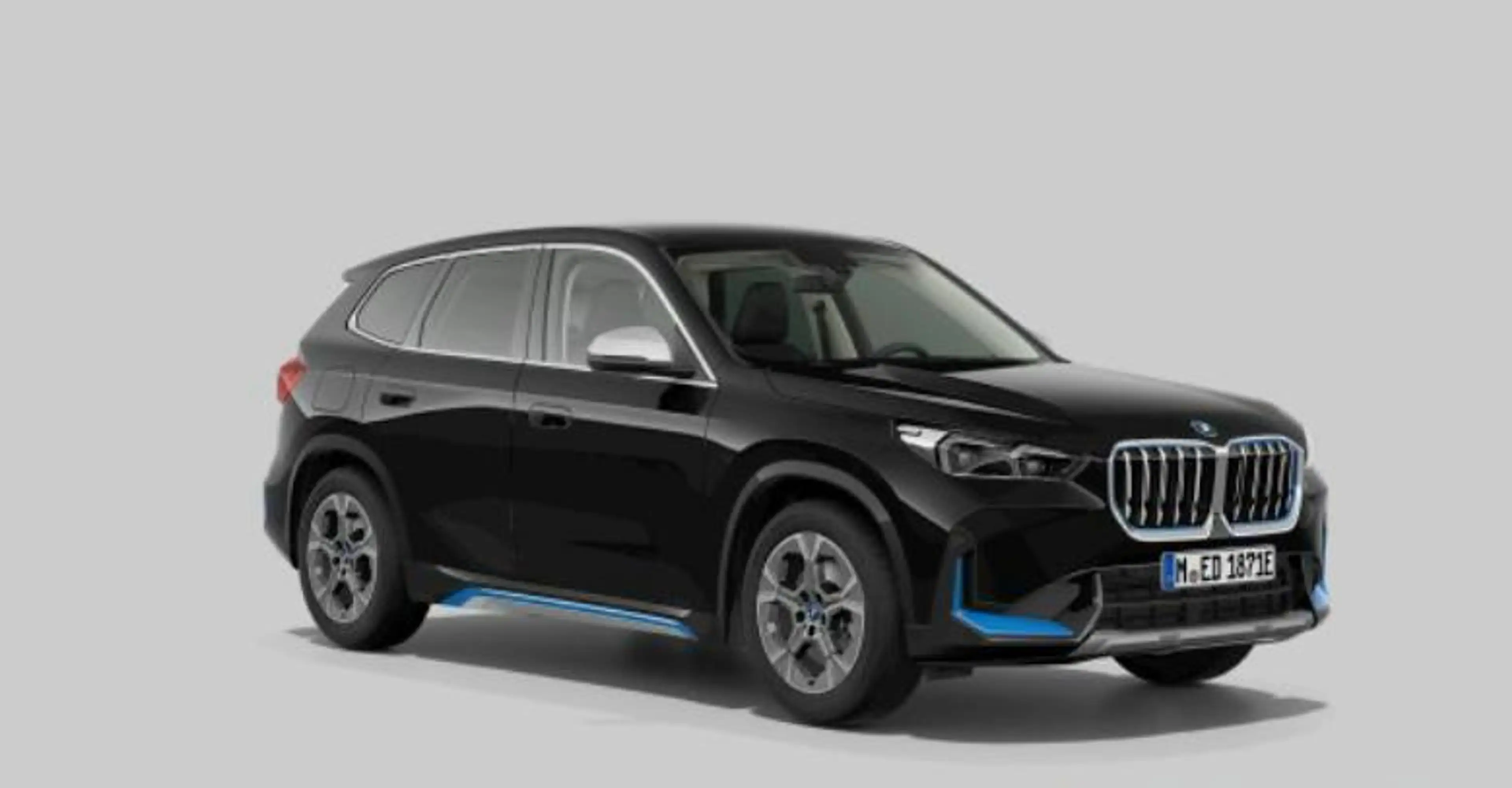 BMW iX1 xDrive30 Launch Edition 67 kWh xLine - Comfort Acc — photo 8