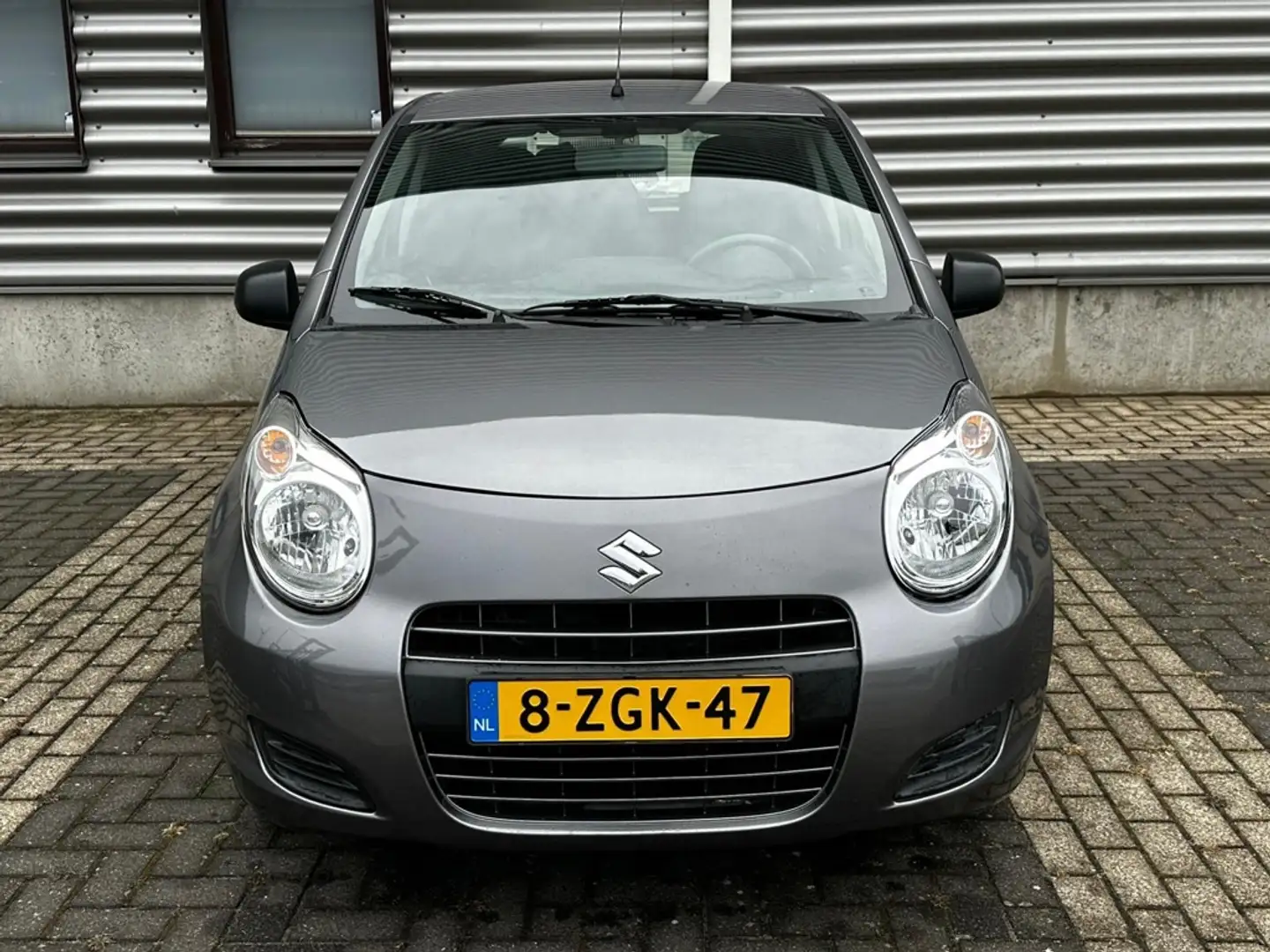 Suzuki Alto 1.0 Celebration EASSS Gris - 2