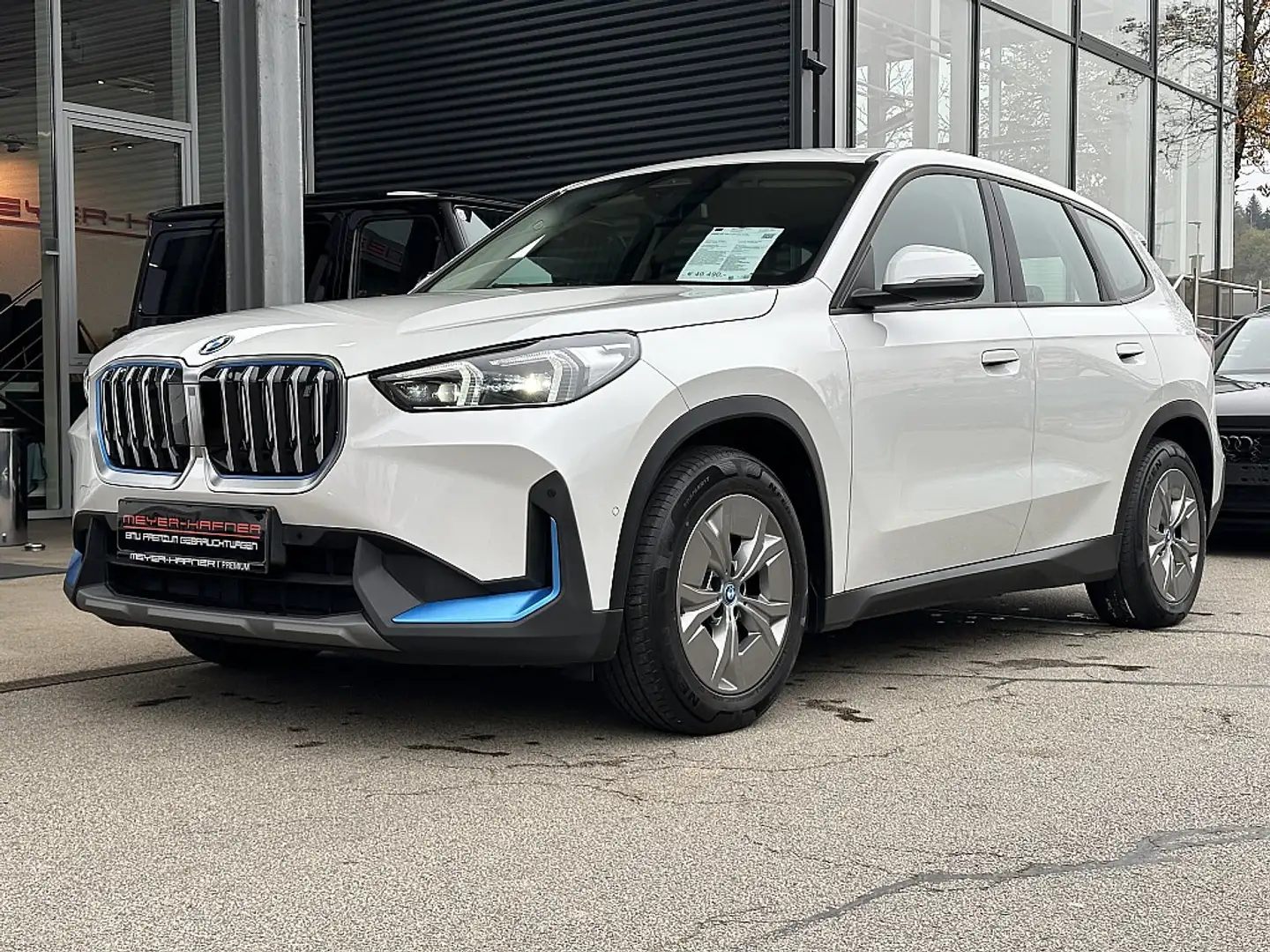 BMW iX1 xDrive30 64,7kWh Blanc - 2