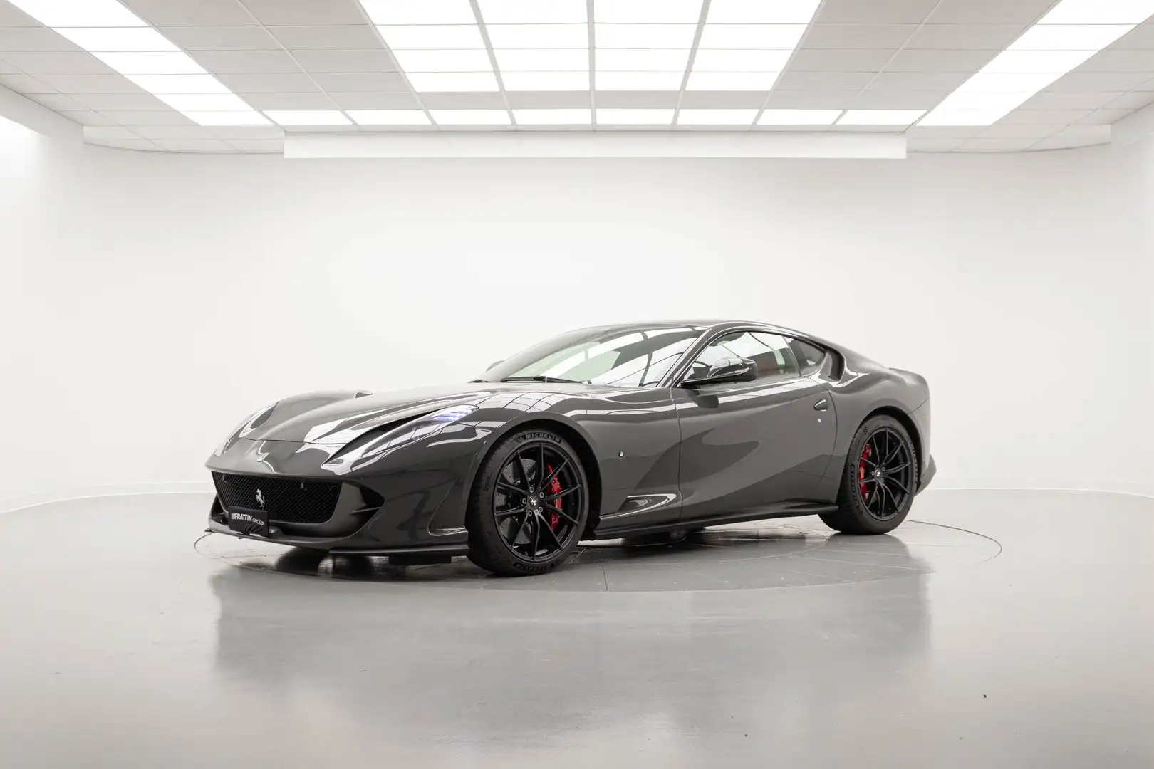 Ferrari 812 Superfast Gris - 1