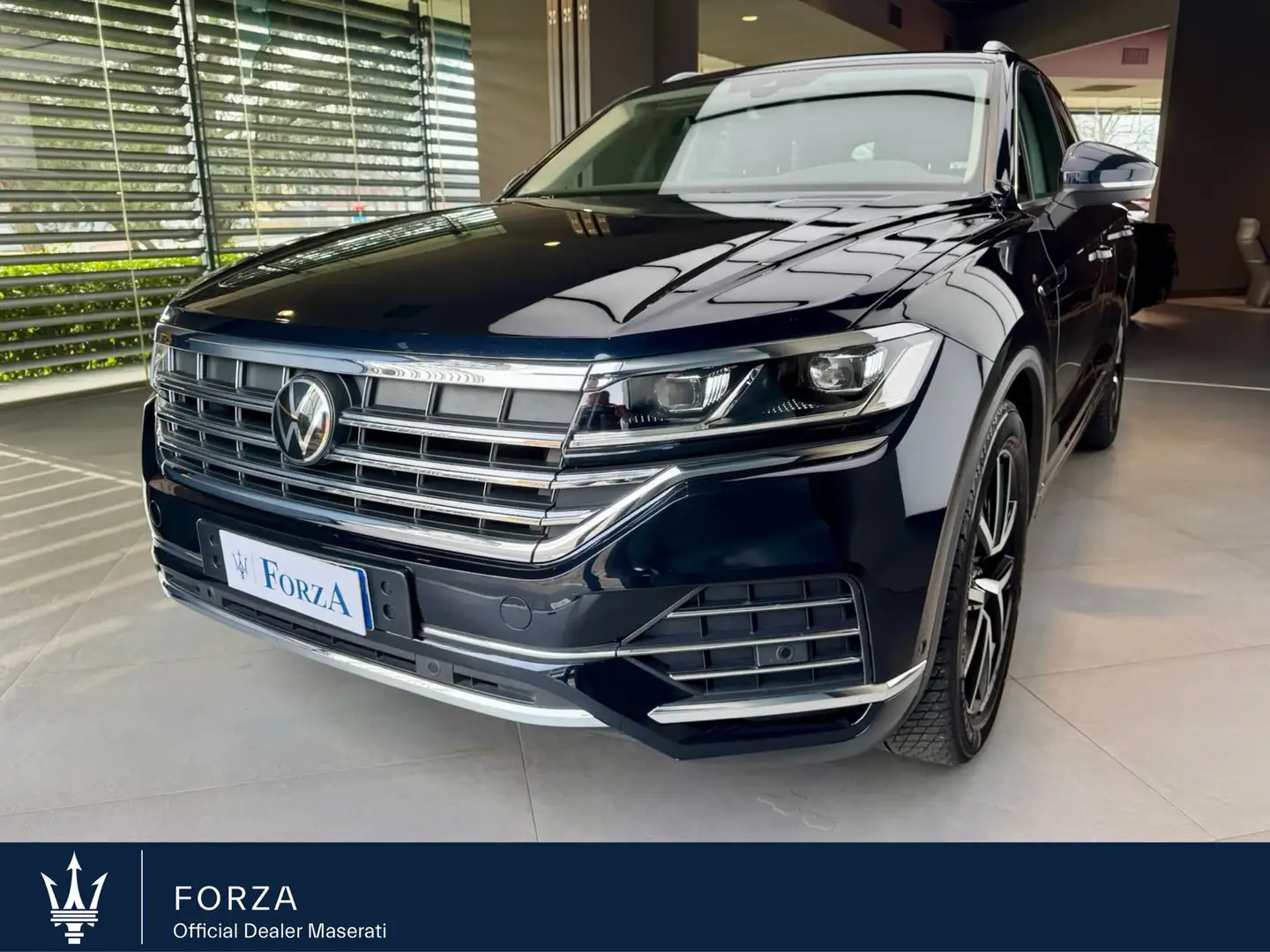 Volkswagen Touareg 3.0 V6 tdi Elegance 231cv tiptronic Blu/Azzurro - 1