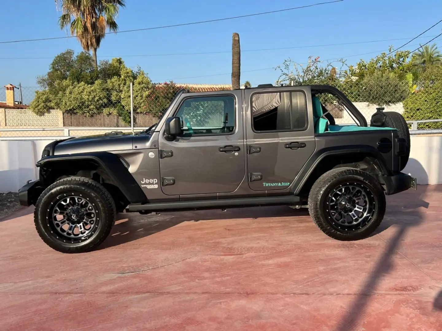 Jeep Wrangler Unlimited 3.6 Sahara Aut. Negro - 2