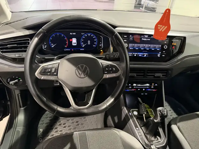 Volkswagen Polo view 11