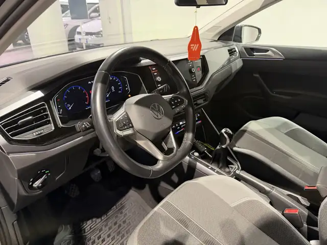 Volkswagen Polo view 8