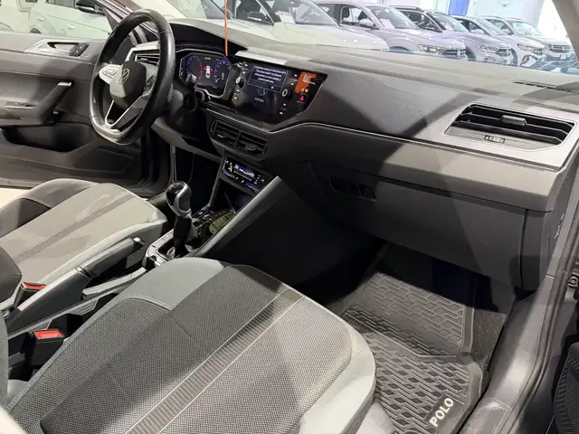 Volkswagen Polo view 10