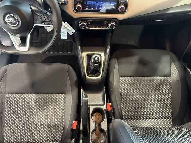Nissan Micra view 12