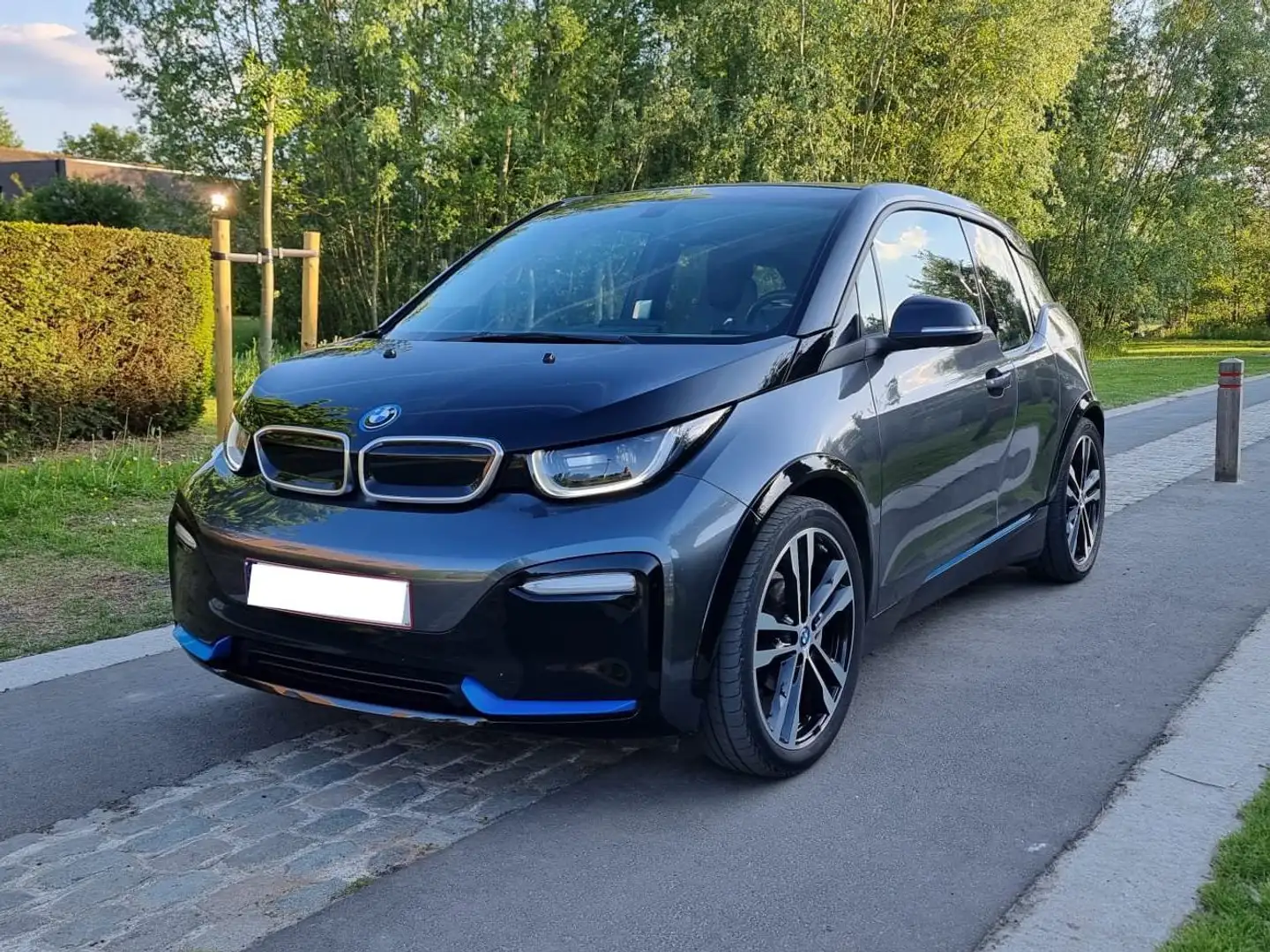 BMW i3 i3s (120 Ah) Zwart - 1