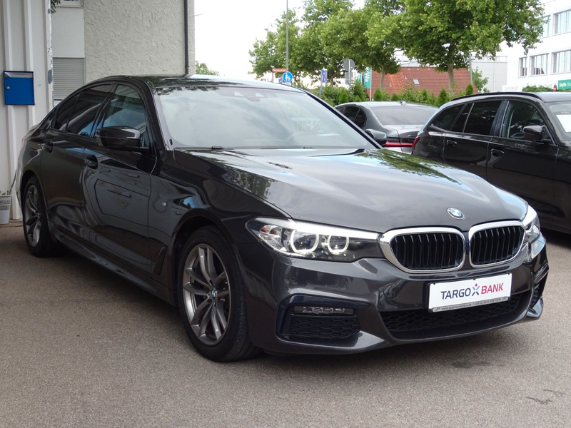BMW 520 i Aut M Sportpaket 18" Navi Alcant. LED Amb.L