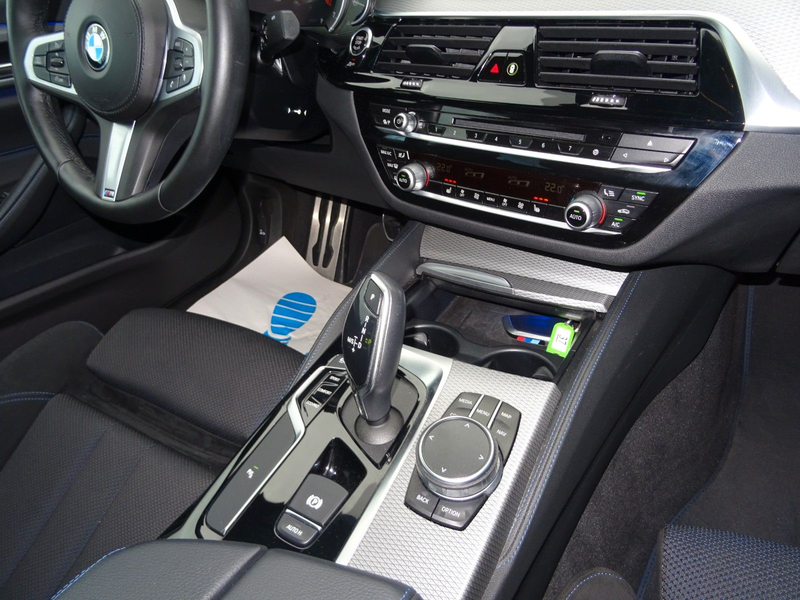 BMW 520 i Aut M Sportpaket 18" Navi Alcant. LED Amb.L — photo 9