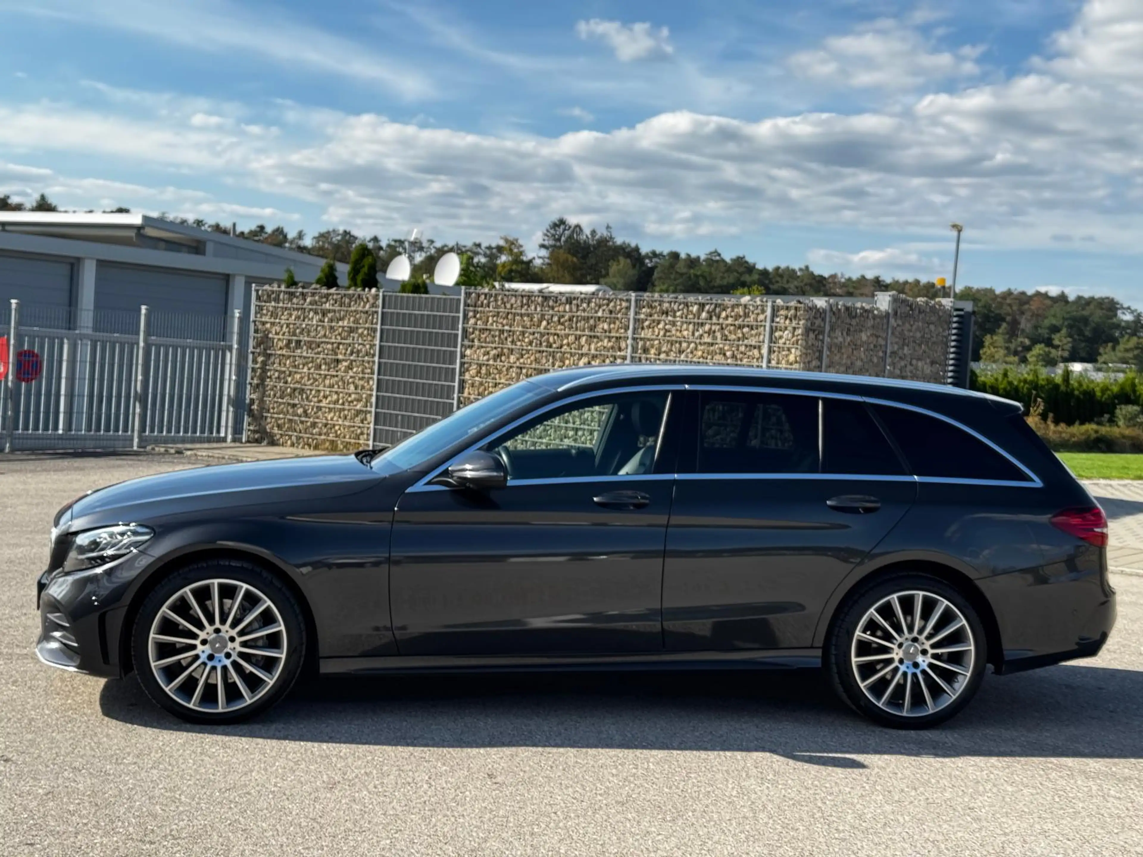 Mercedes-Benz C 300 d AMG/4Matic/LED/360/Memory/Tempomat — photo 4