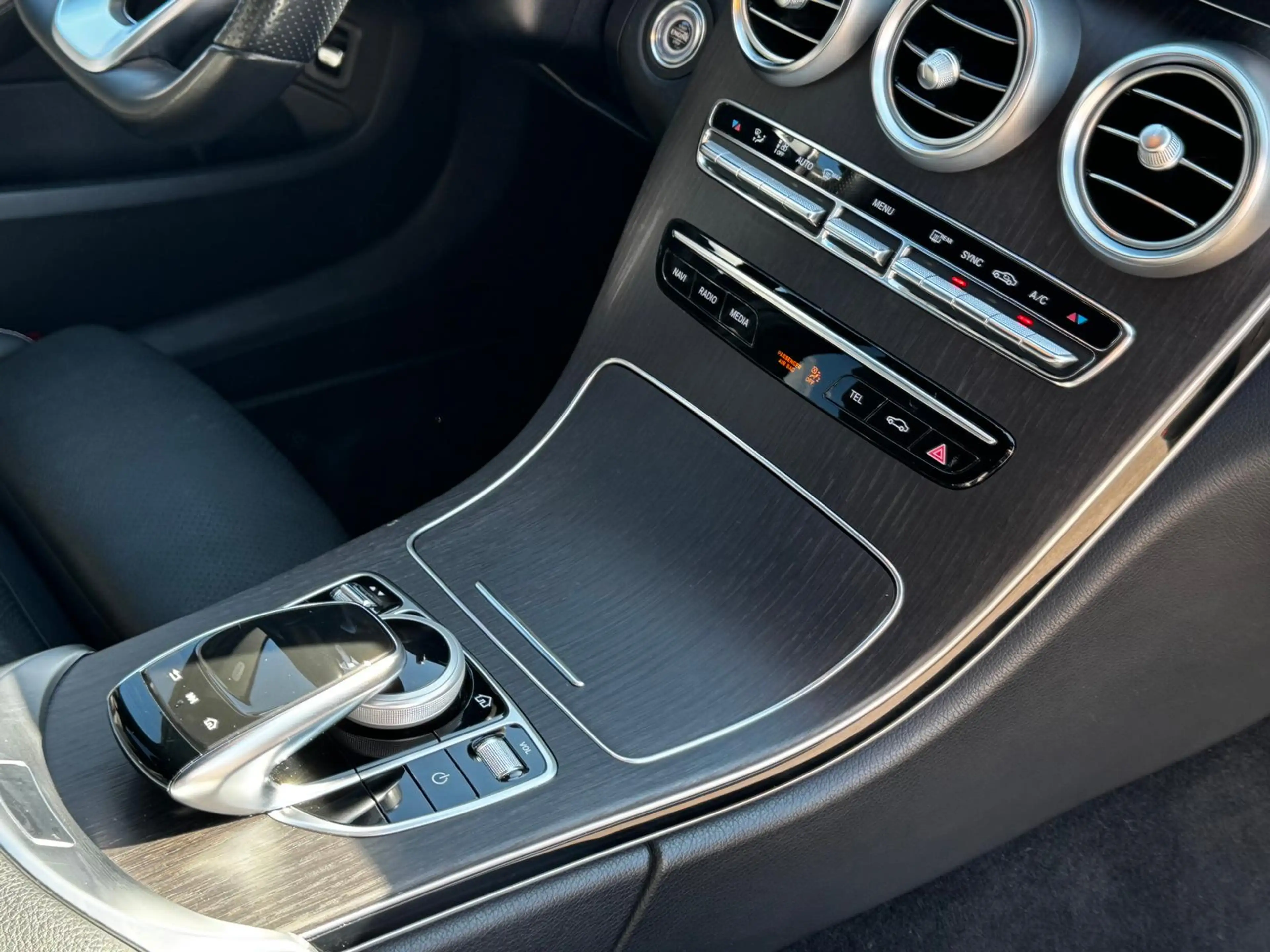 Mercedes-Benz C 300 d AMG/4Matic/LED/360/Memory/Tempomat — photo 12