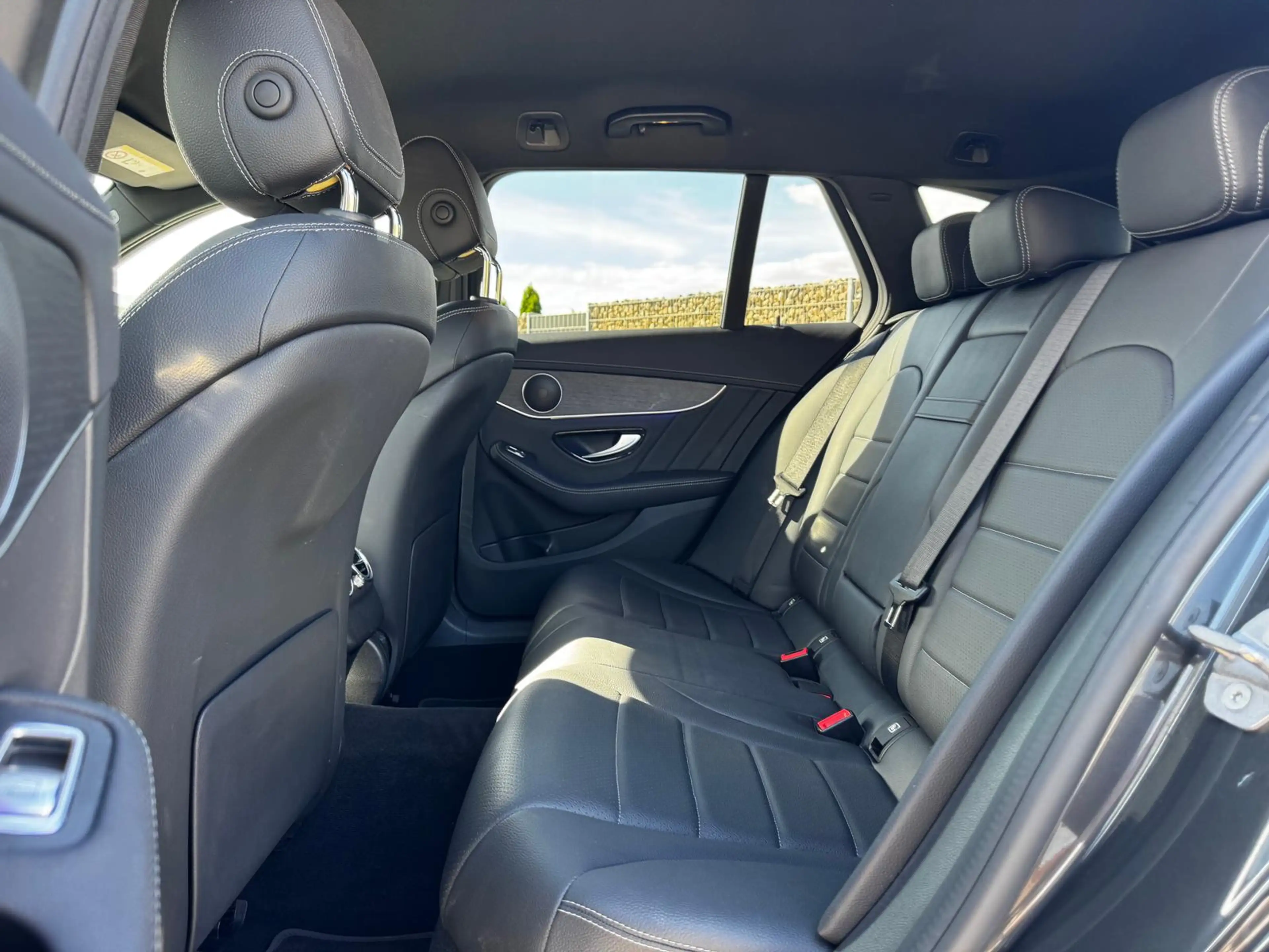 Mercedes-Benz C 300 d AMG/4Matic/LED/360/Memory/Tempomat — photo 15