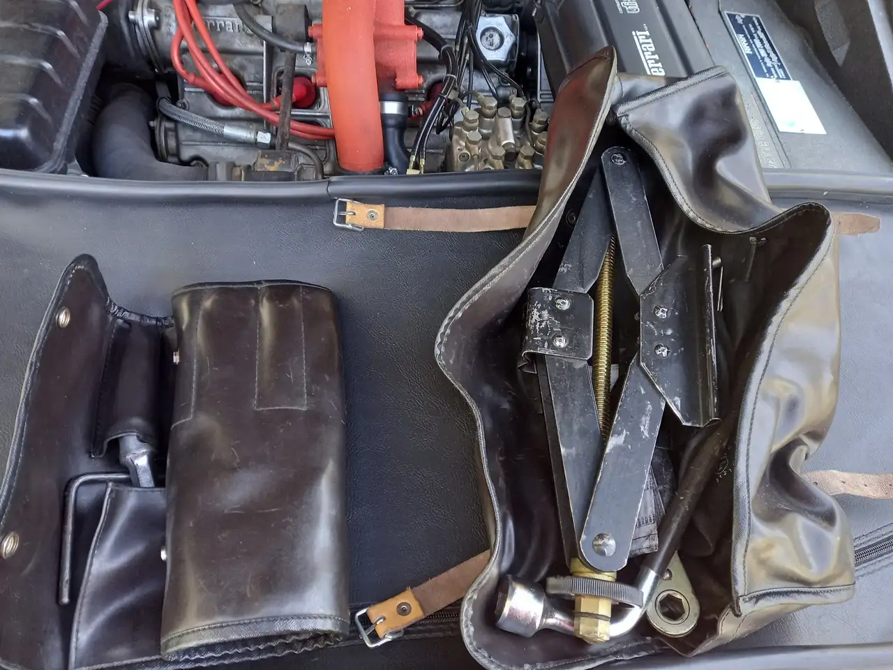 Ferrari 208 2.0 turbo GTS 220cv, foto 5
