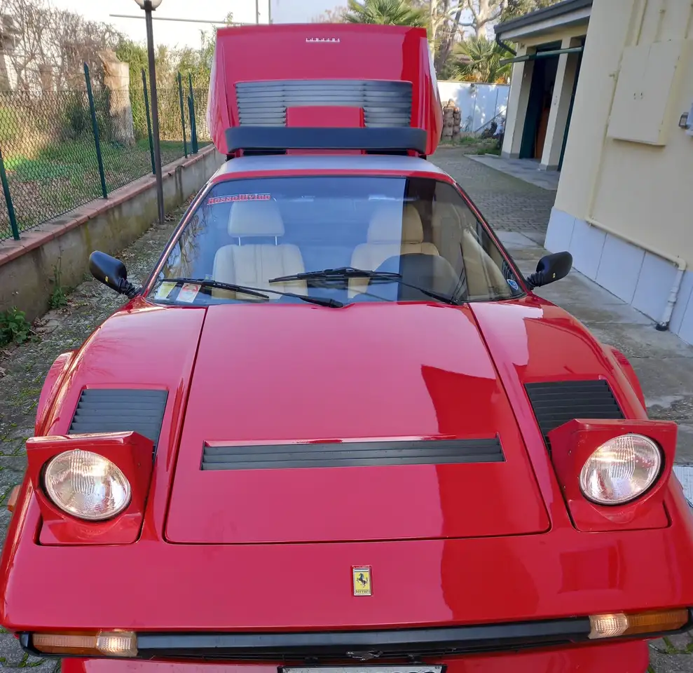 Ferrari 208 2.0 turbo GTS 220cv, foto 2