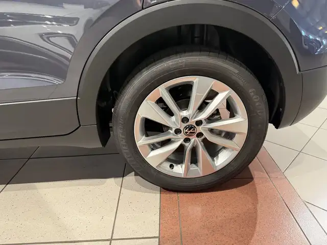 Volkswagen T-Cross view 13