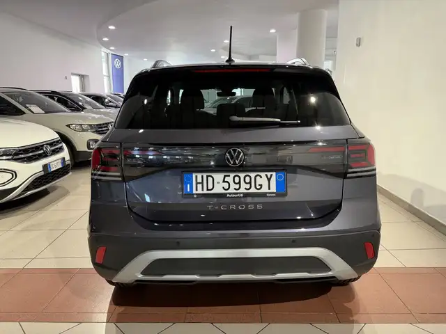 Volkswagen T-Cross view 4
