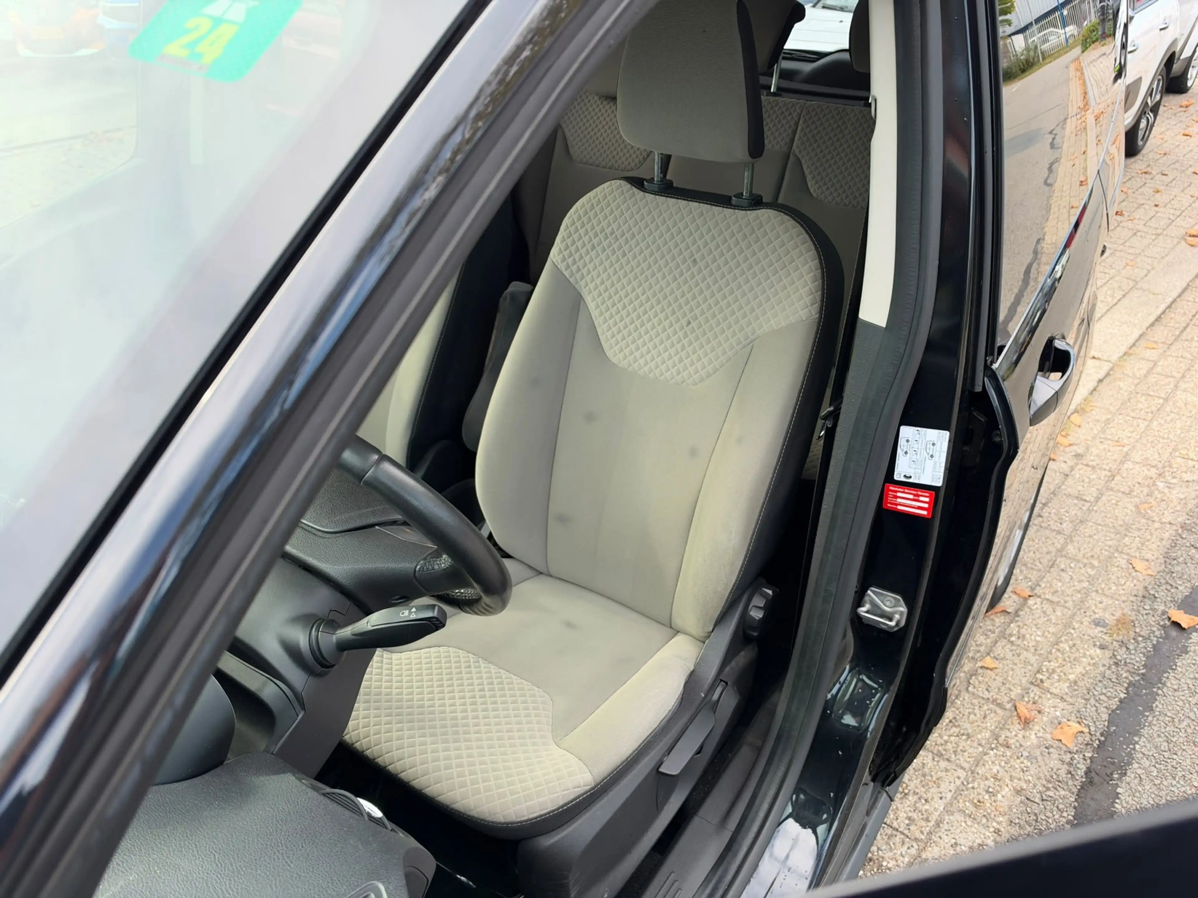 Ford Tourneo Courier 1.0 Titanium, Airco, Trekhaak, Cruise Control, Dub — photo 9