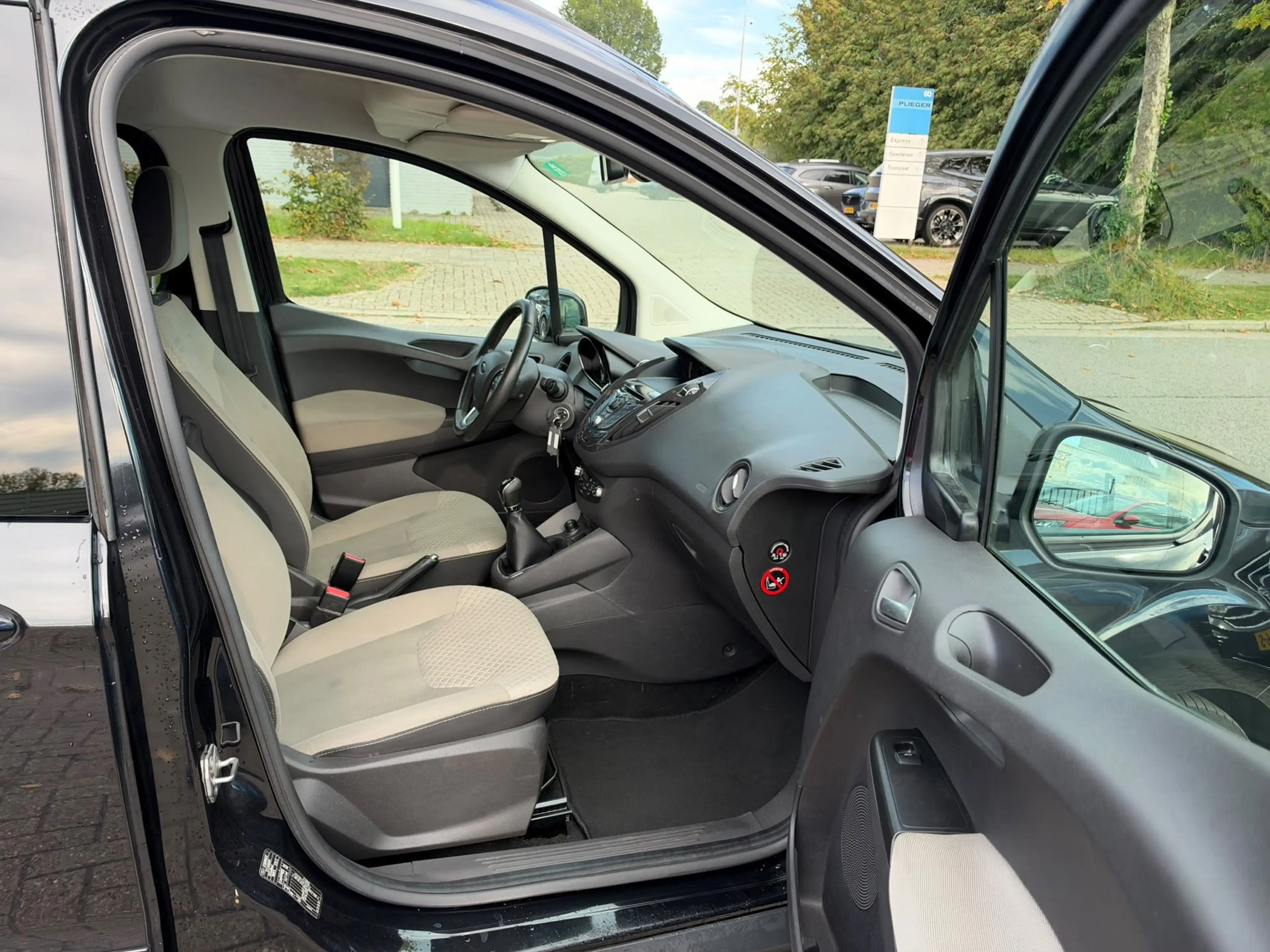 Ford Tourneo Courier 1.0 Titanium, Airco, Trekhaak, Cruise Control, Dub — photo 12