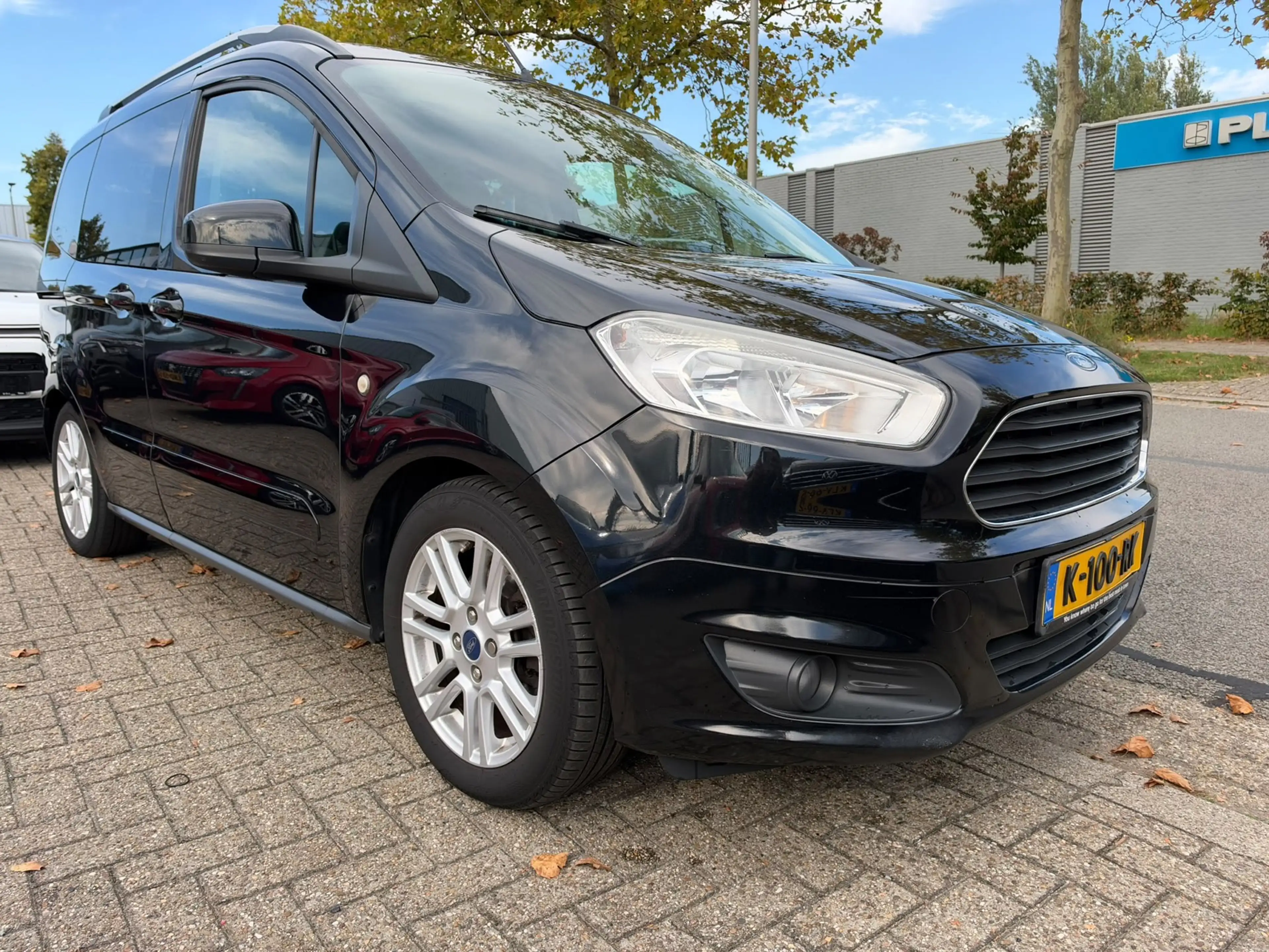 Ford Tourneo Courier 1.0 Titanium, Airco, Trekhaak, Cruise Control, Dub — photo 20