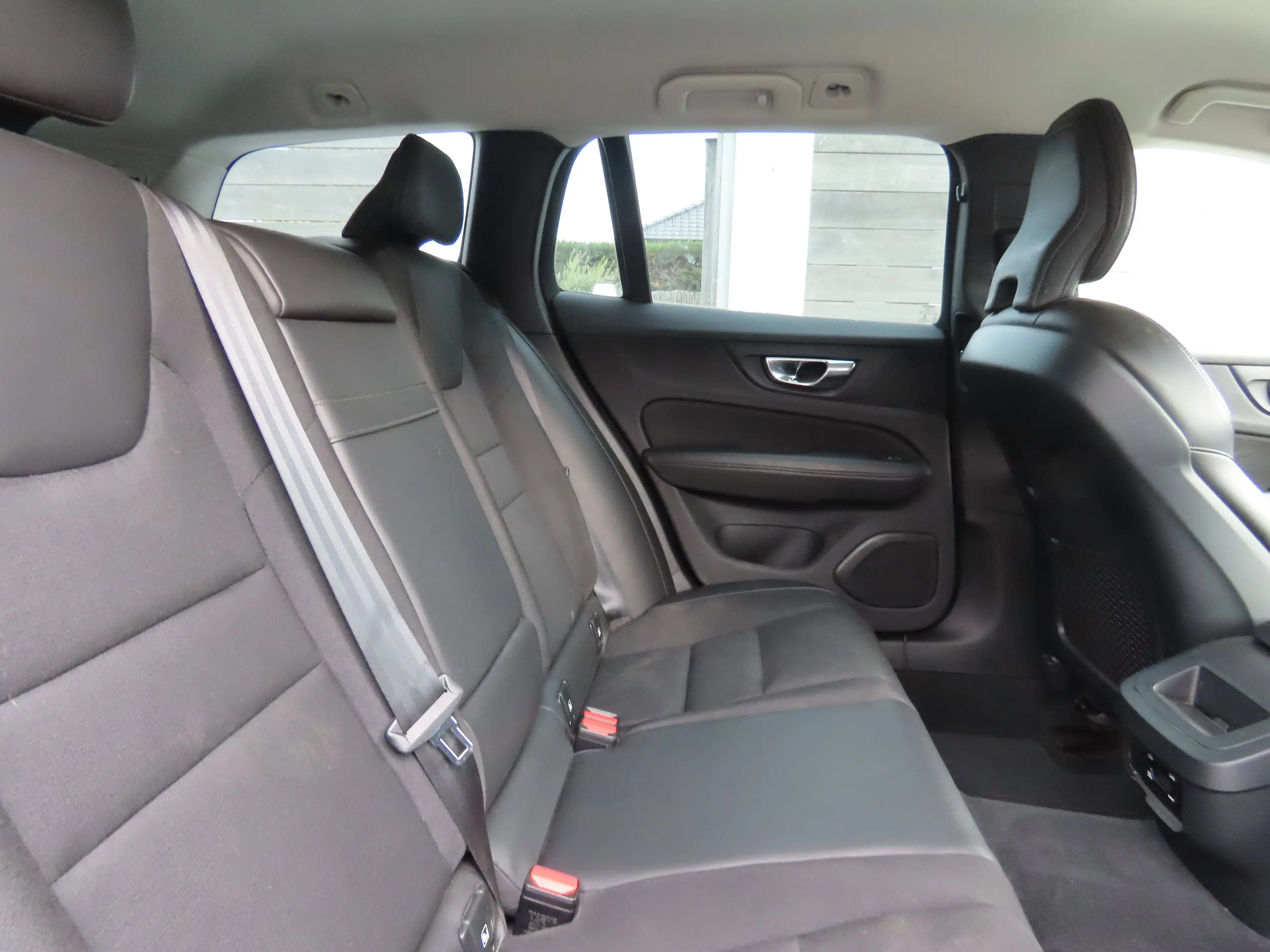 Volvo V60 V60 2.0 T4 Momentum Pro Geartronic — photo 9