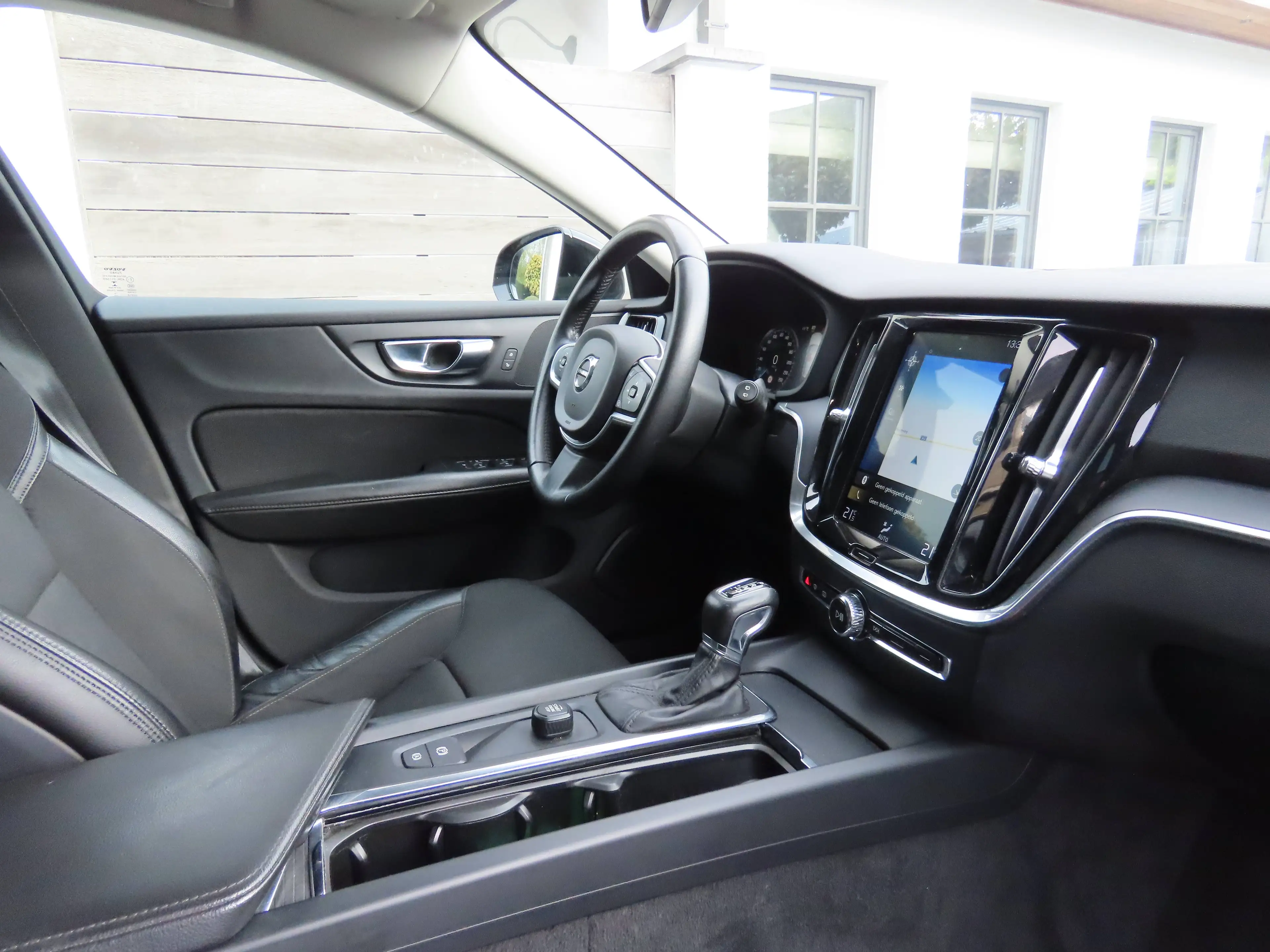 Volvo V60 V60 2.0 T4 Momentum Pro Geartronic — photo 4