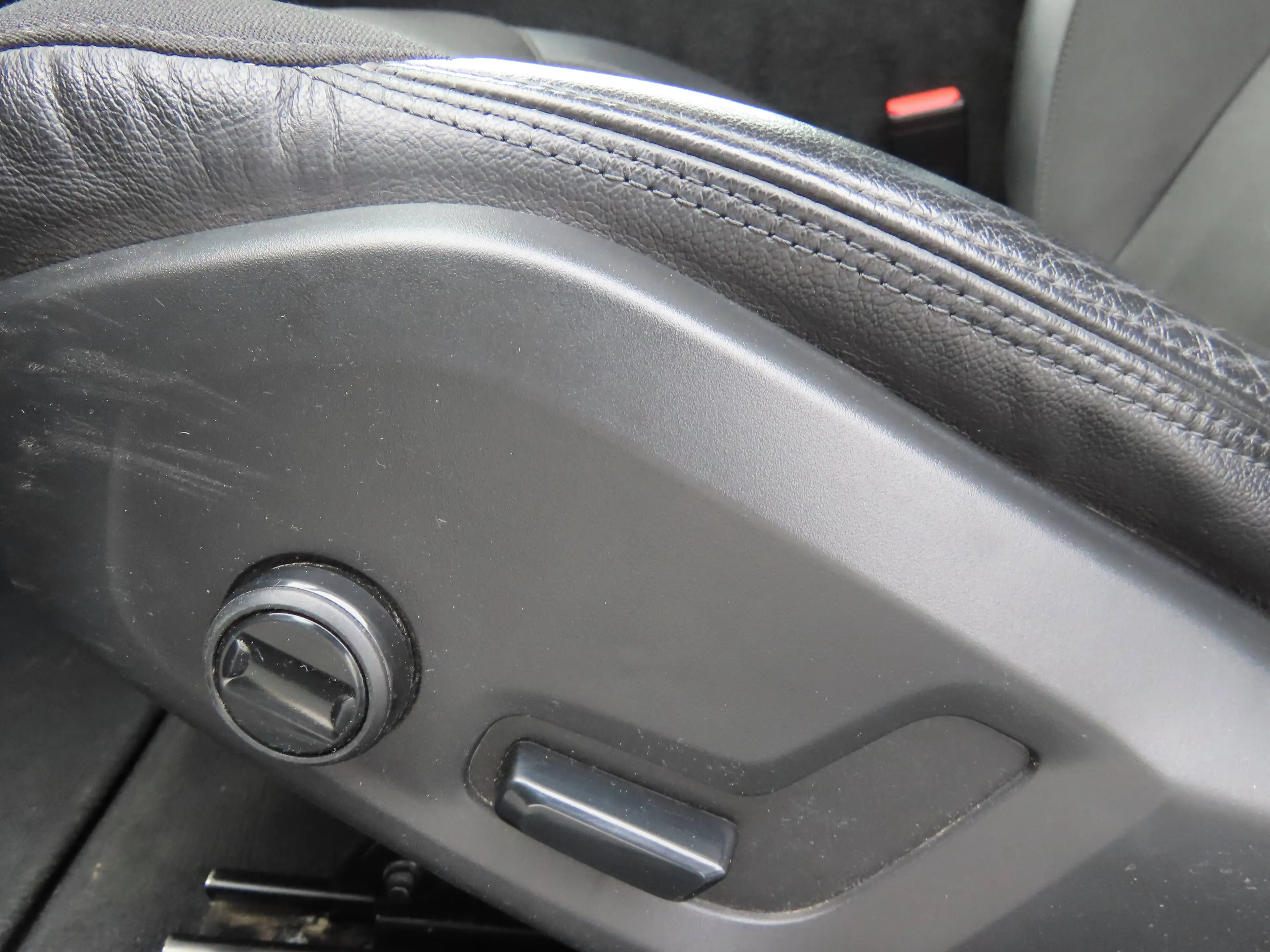 Volvo V60 V60 2.0 T4 Momentum Pro Geartronic — photo 16