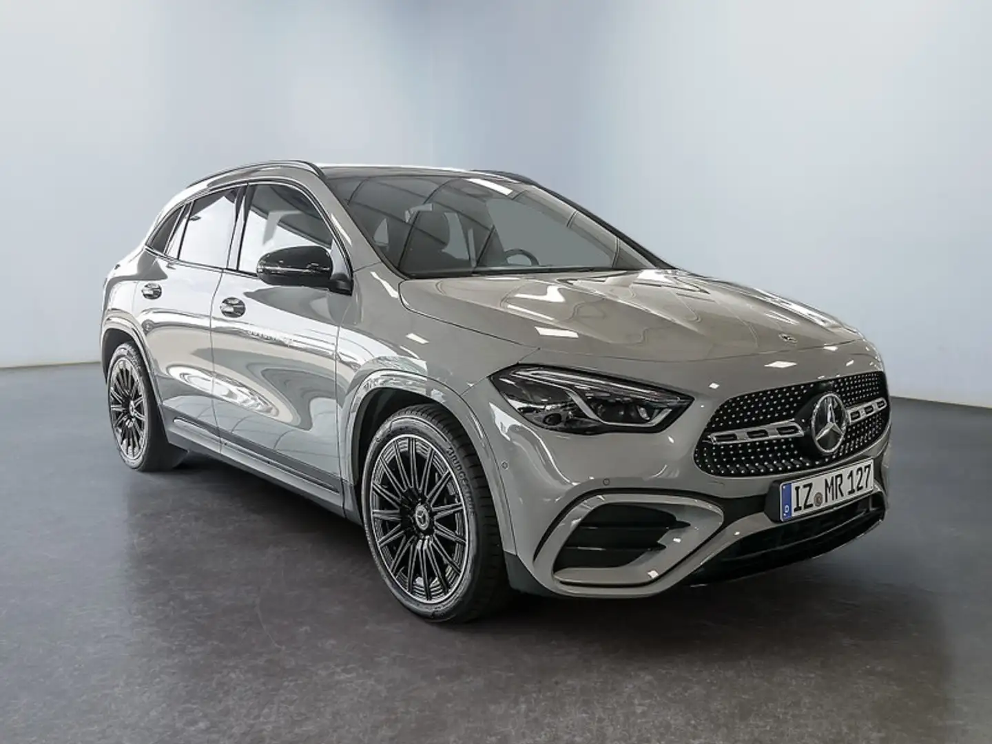 Mercedes-Benz GLA 200 d AMG NIGHT SPUR PANO AHK KAMERA PDC Gris - 2