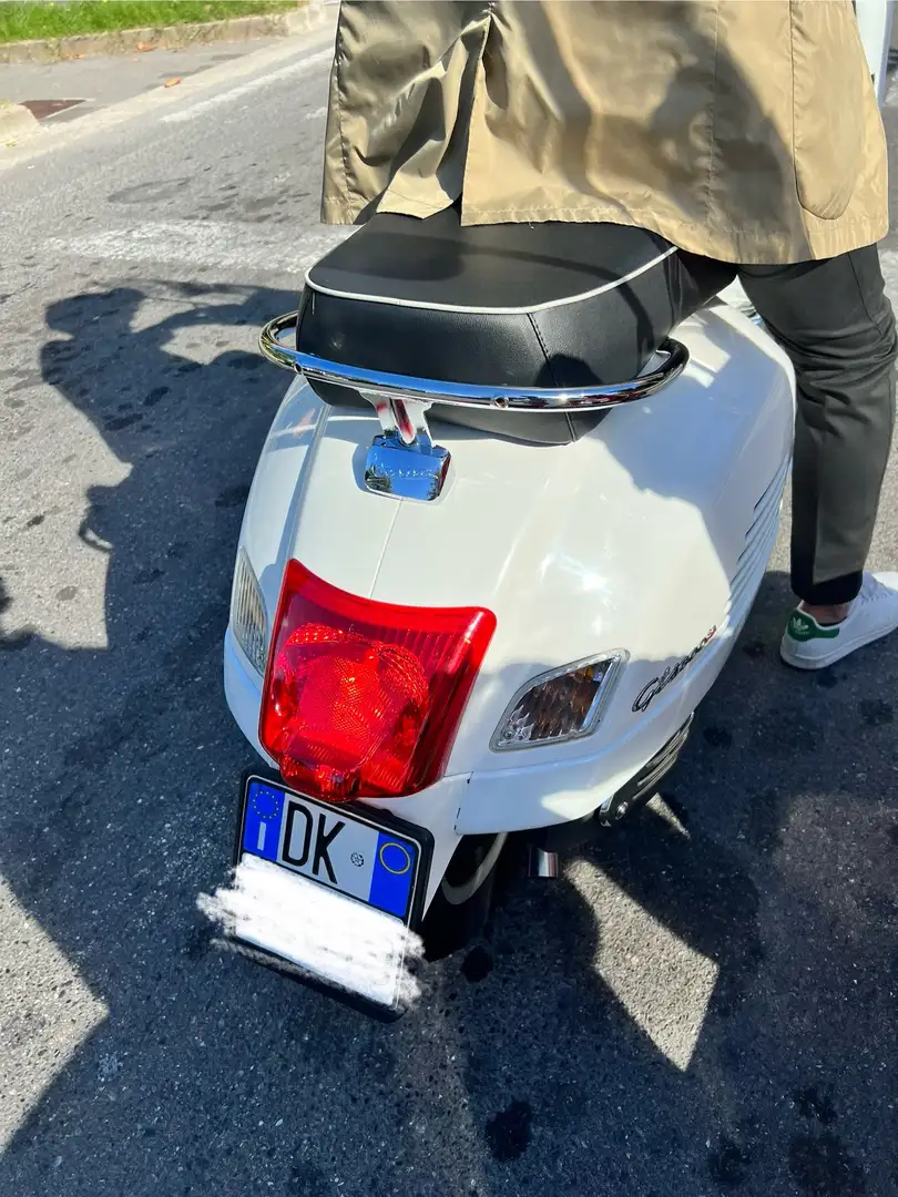 Piaggio GTS 300 Super - 1