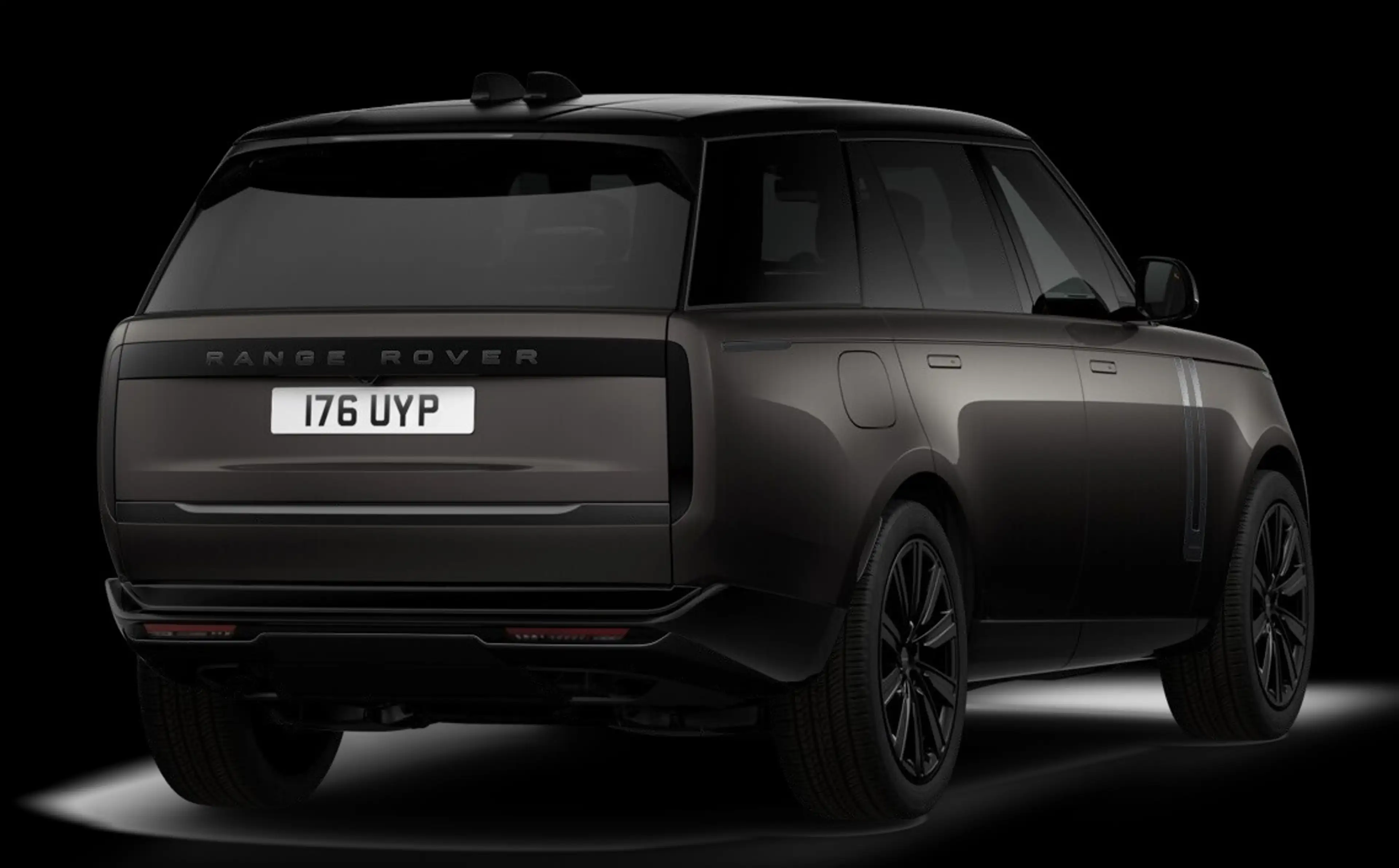 Land Rover Range Rover P460e LWB Autobiography PHEV Long Wheelbase — photo 3