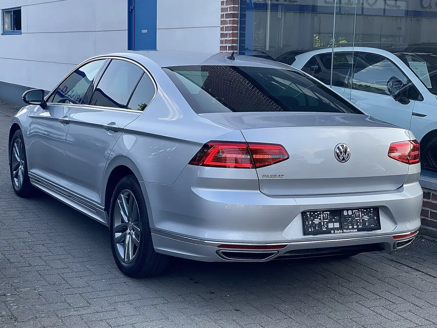 Volkswagen Passat 1.4 TSI DSG-7 3x R-LINE ÉDITION Gris - 2