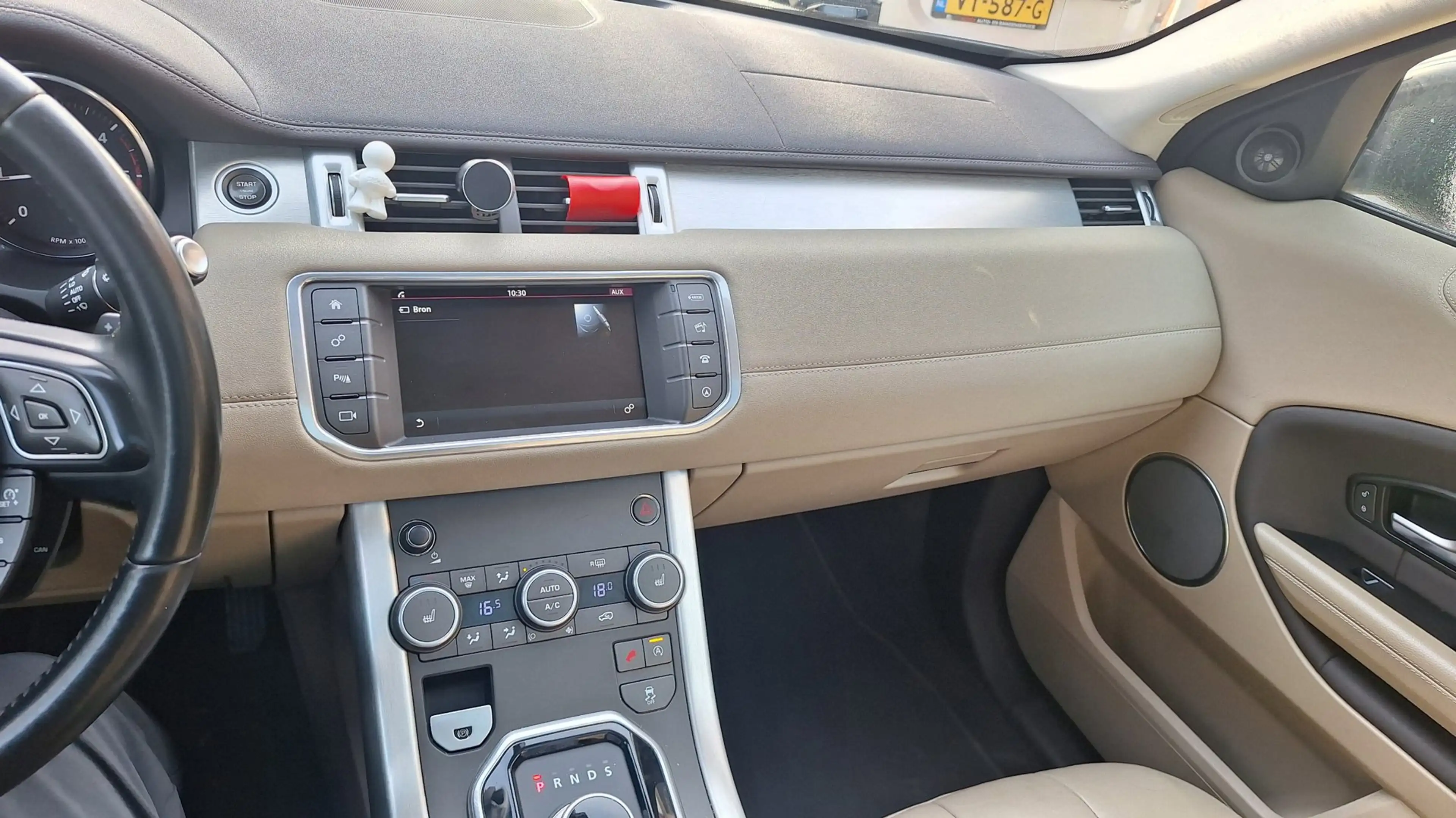 Land Rover Range Rover Evoque 2.0 TD4 Urban Series SE — photo 8