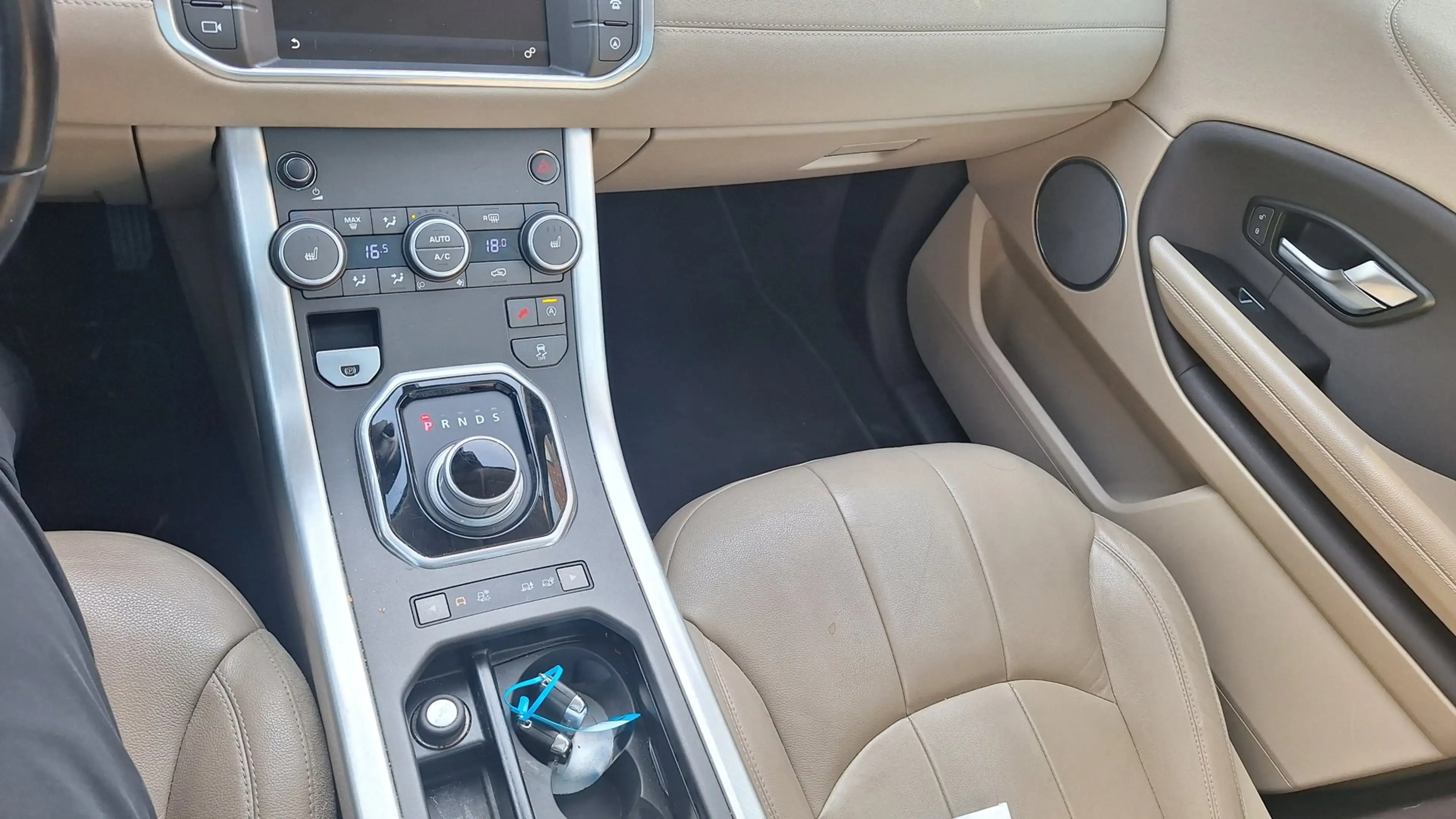 Land Rover Range Rover Evoque 2.0 TD4 Urban Series SE — photo 9