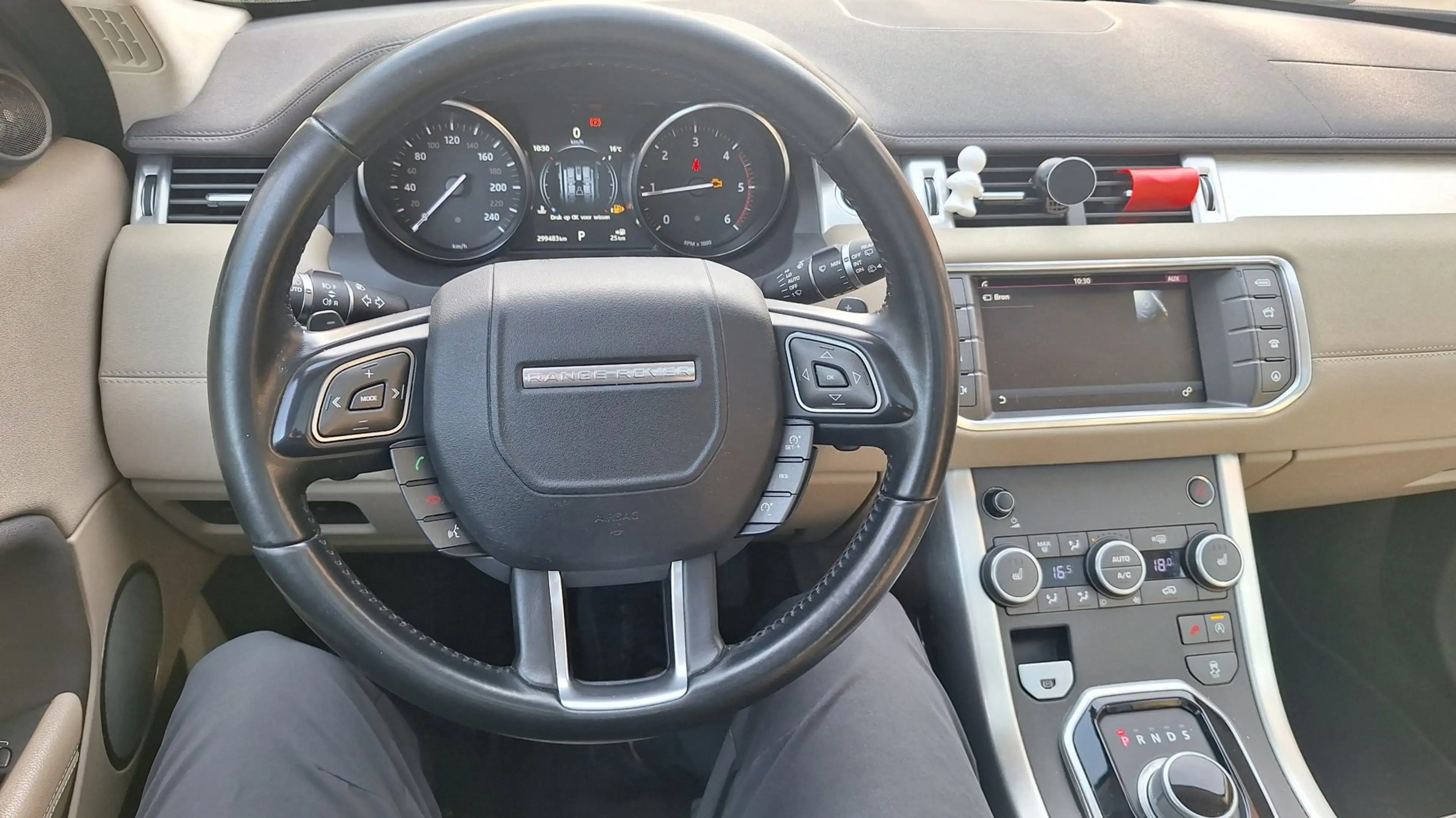 Land Rover Range Rover Evoque 2.0 TD4 Urban Series SE — photo 10