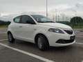 Lancia Ypsilon Silver 1.0 FireFly MHEV Blanco - thumbnail 3