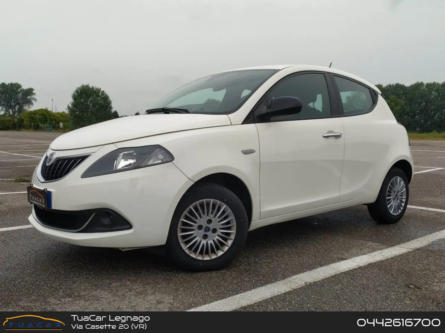 Lancia Ypsilon Silver 1.0 FireFly MHEV Blanco - 1