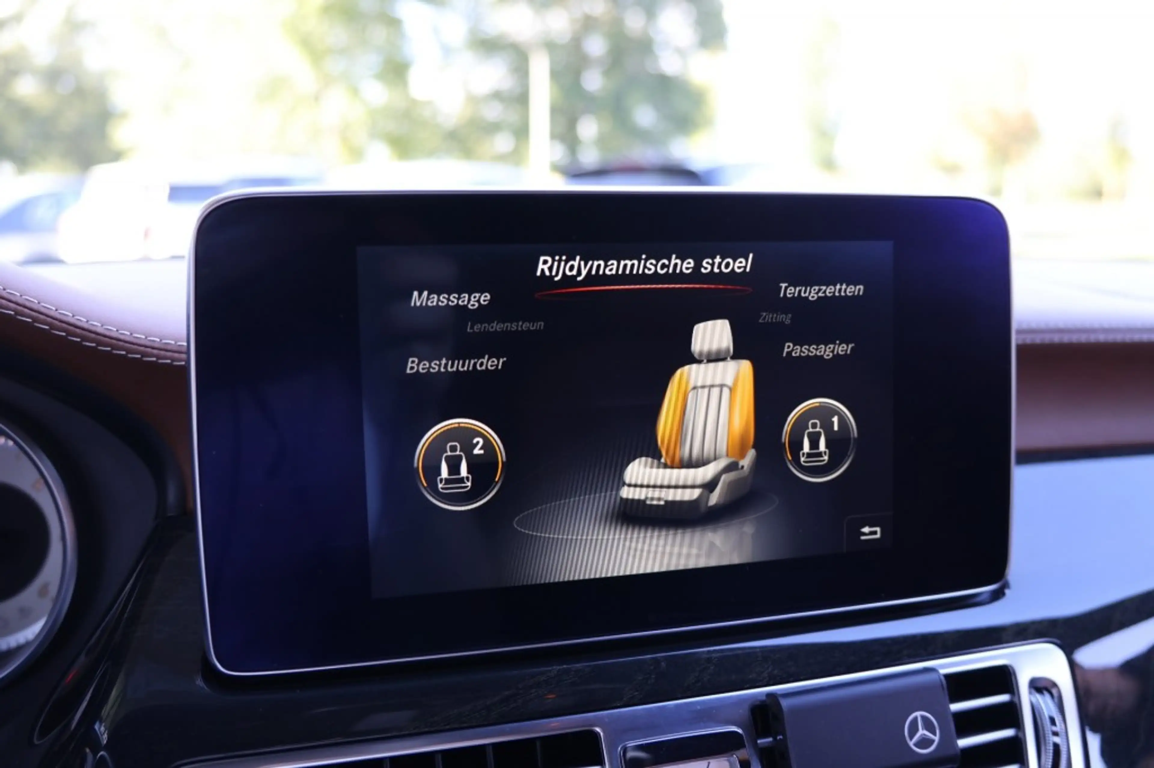 Mercedes-Benz CLS 350 350 4MATIC *PANO*H&K*DESIGNO*MASSAGE*AIRMATIC*TREK — photo 30