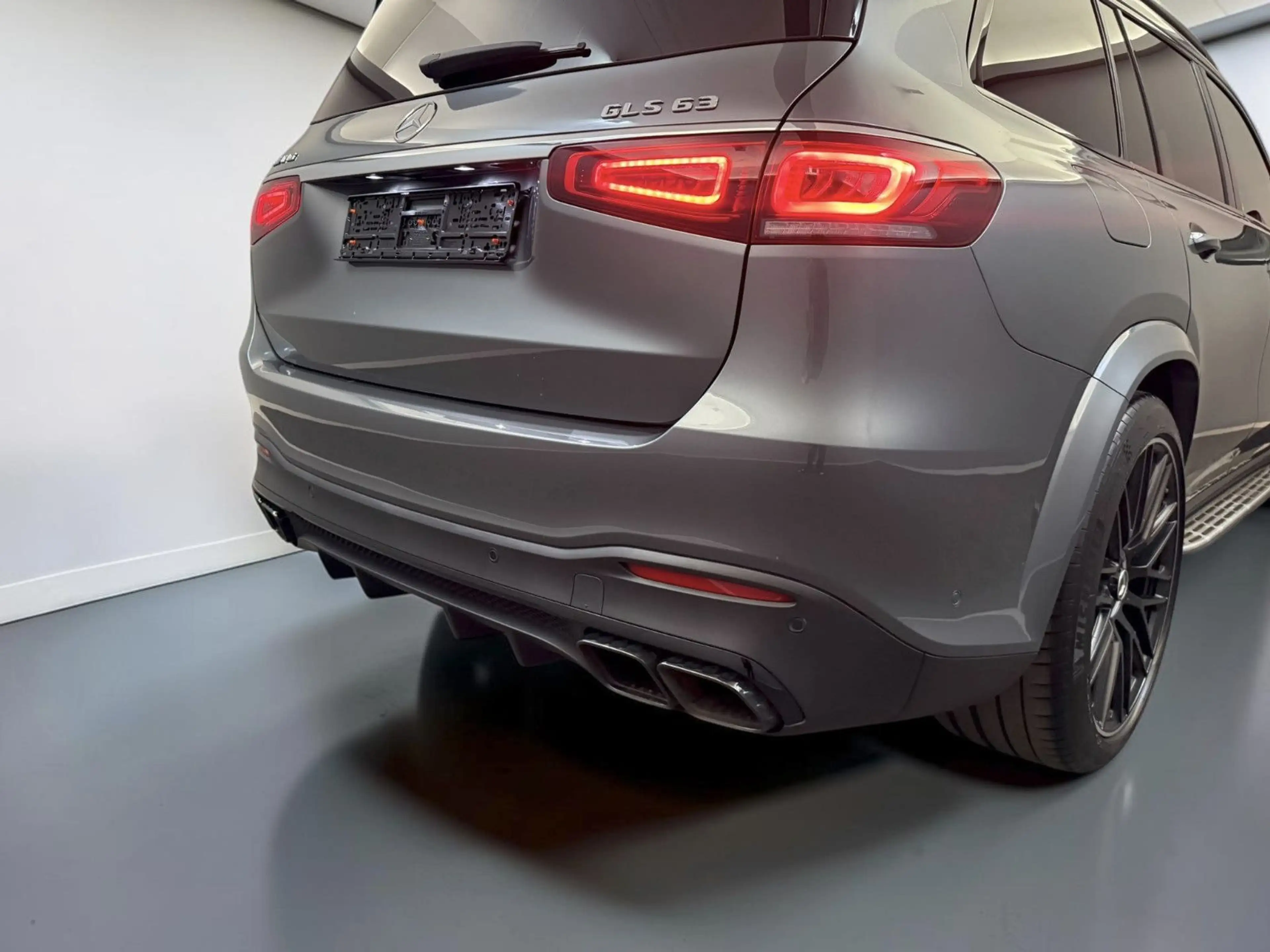 Mercedes-Benz GLS 63 AMG 4M+ EXKLUSIV*BEAM*BURM*AIRM*SITZKLIM*VOLL — photo 11