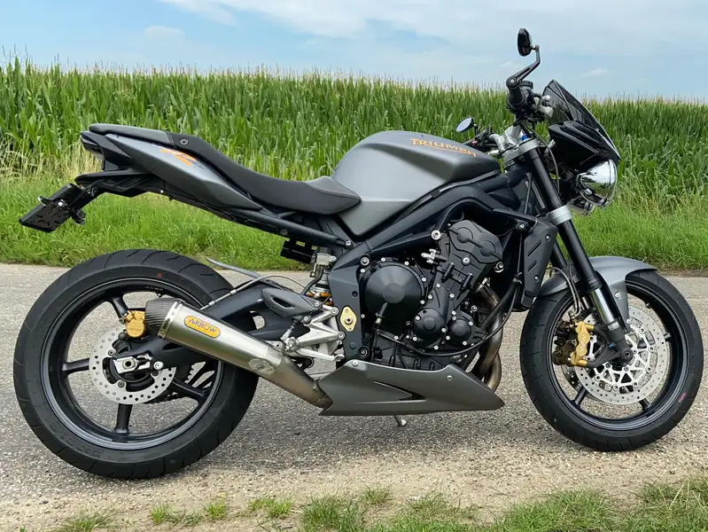 Triumph Street Triple - foto 2