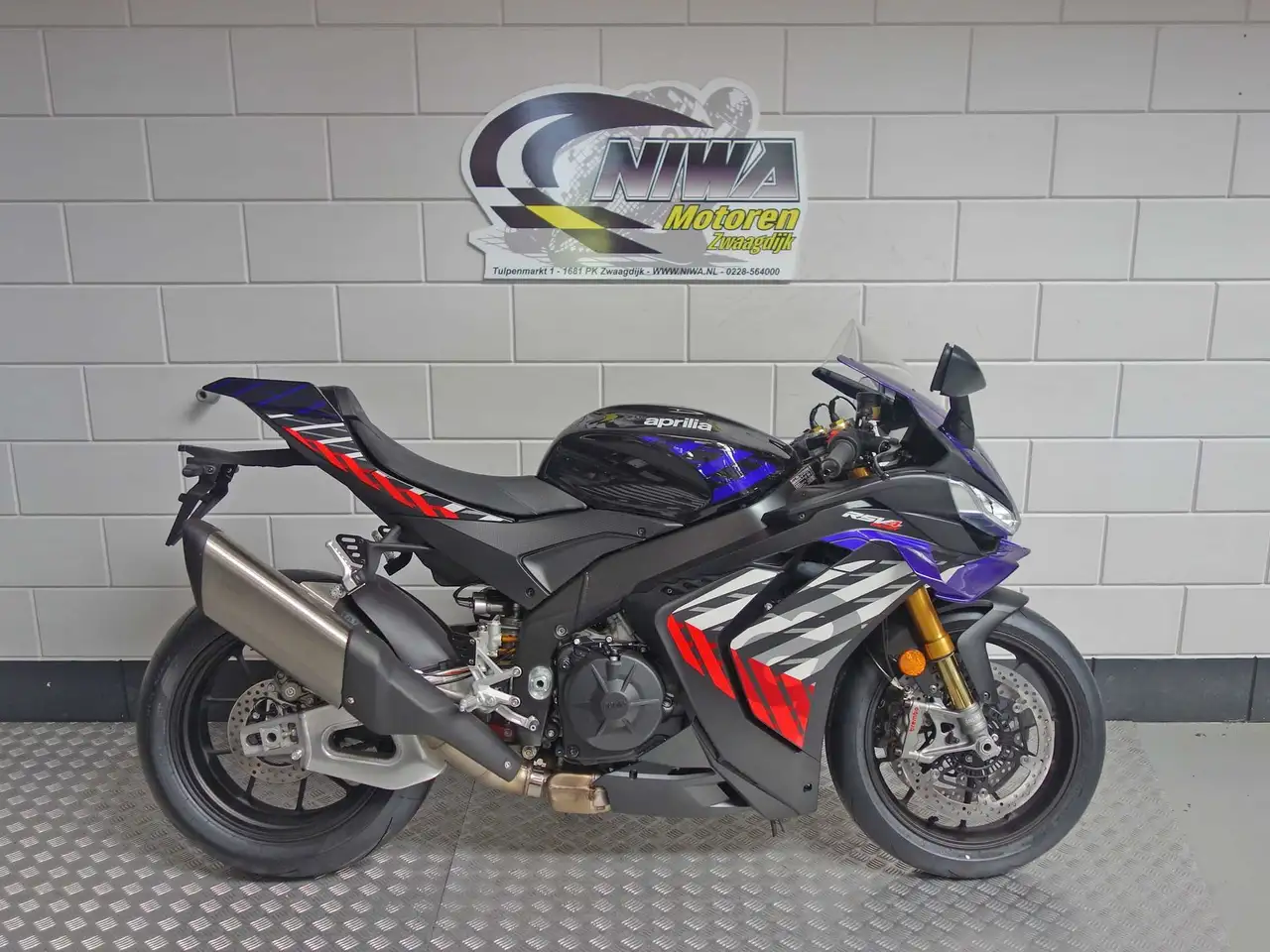 Aprilia RSV4