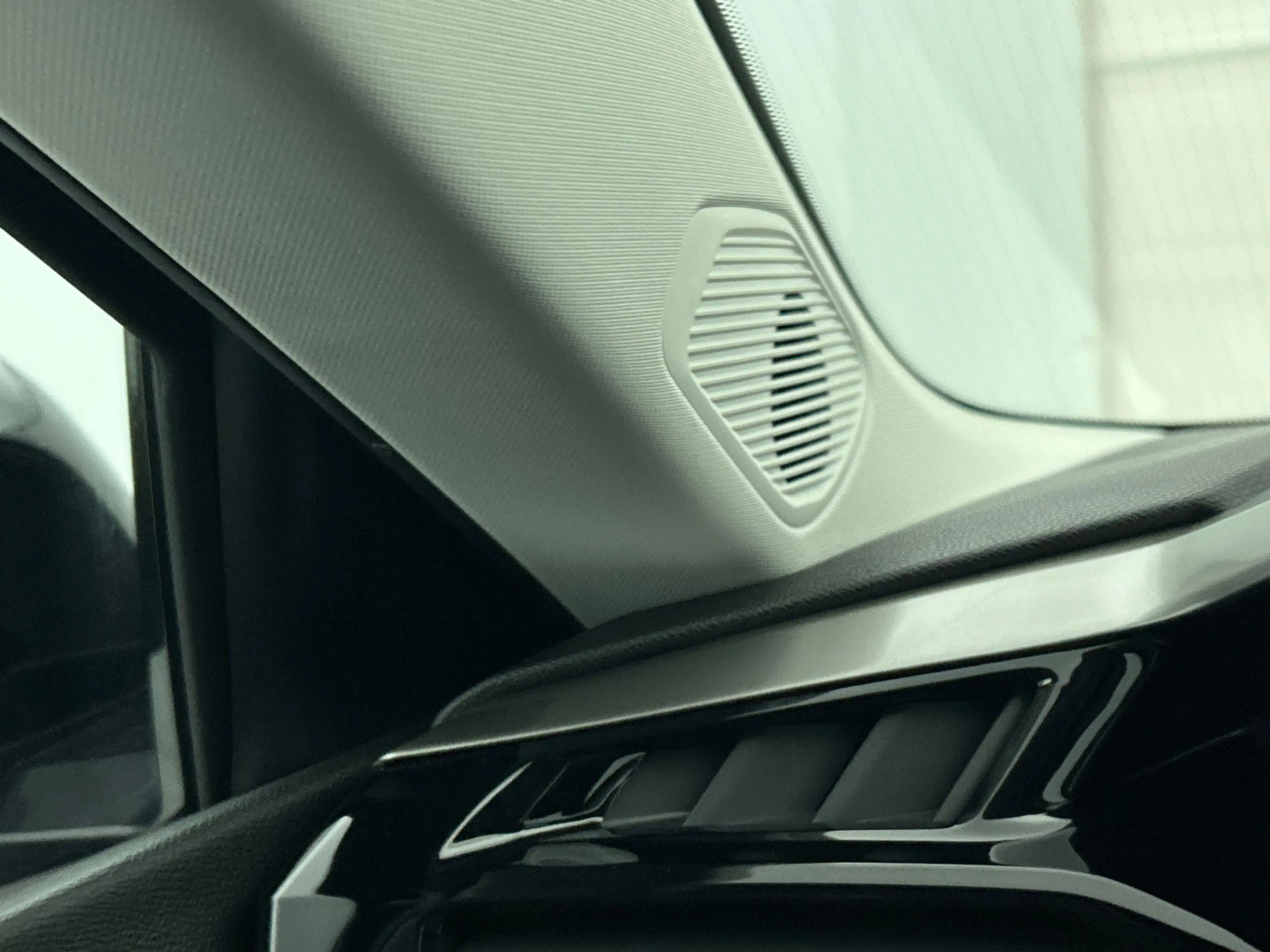 Peugeot 408 1.2 PureTech Allure Pack 130pk Automaat Comfort Pa — photo 15